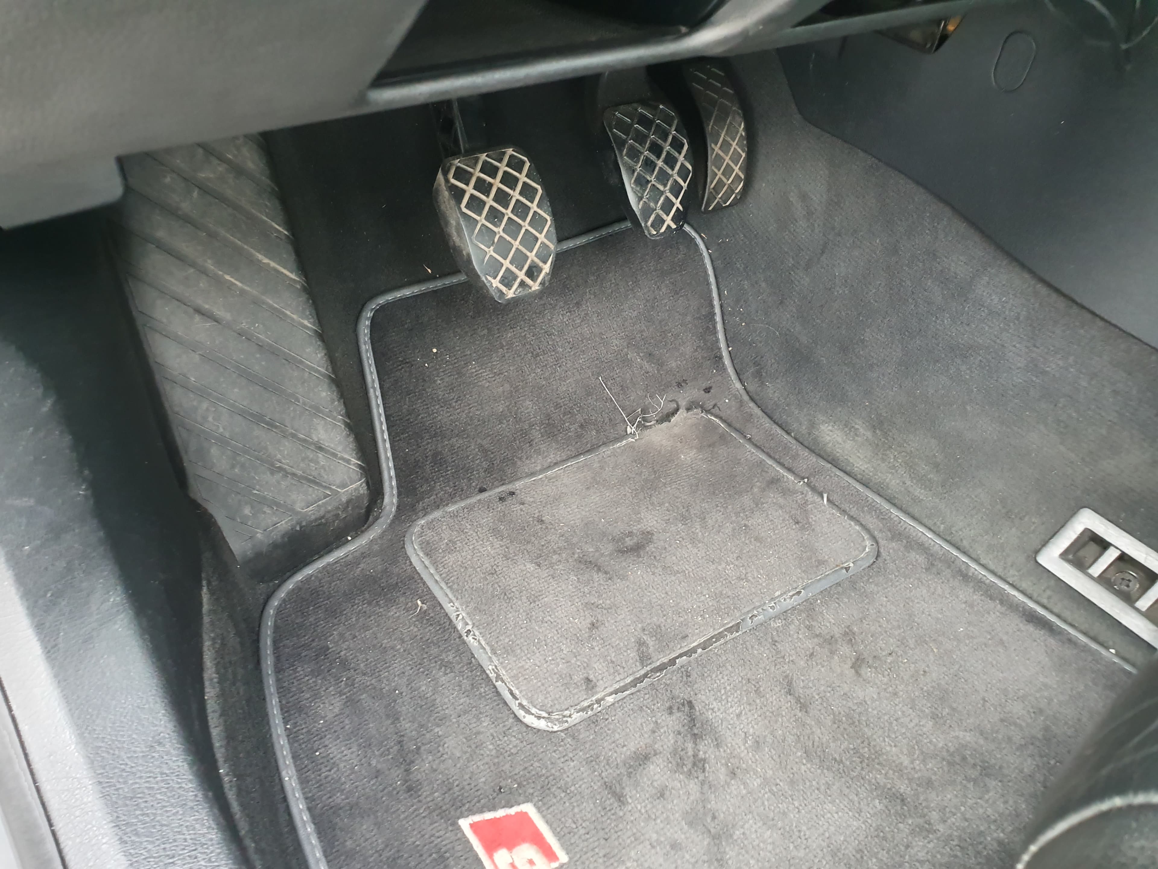 Audi A4 1.9 TDI · Ano 2005 — image 18
