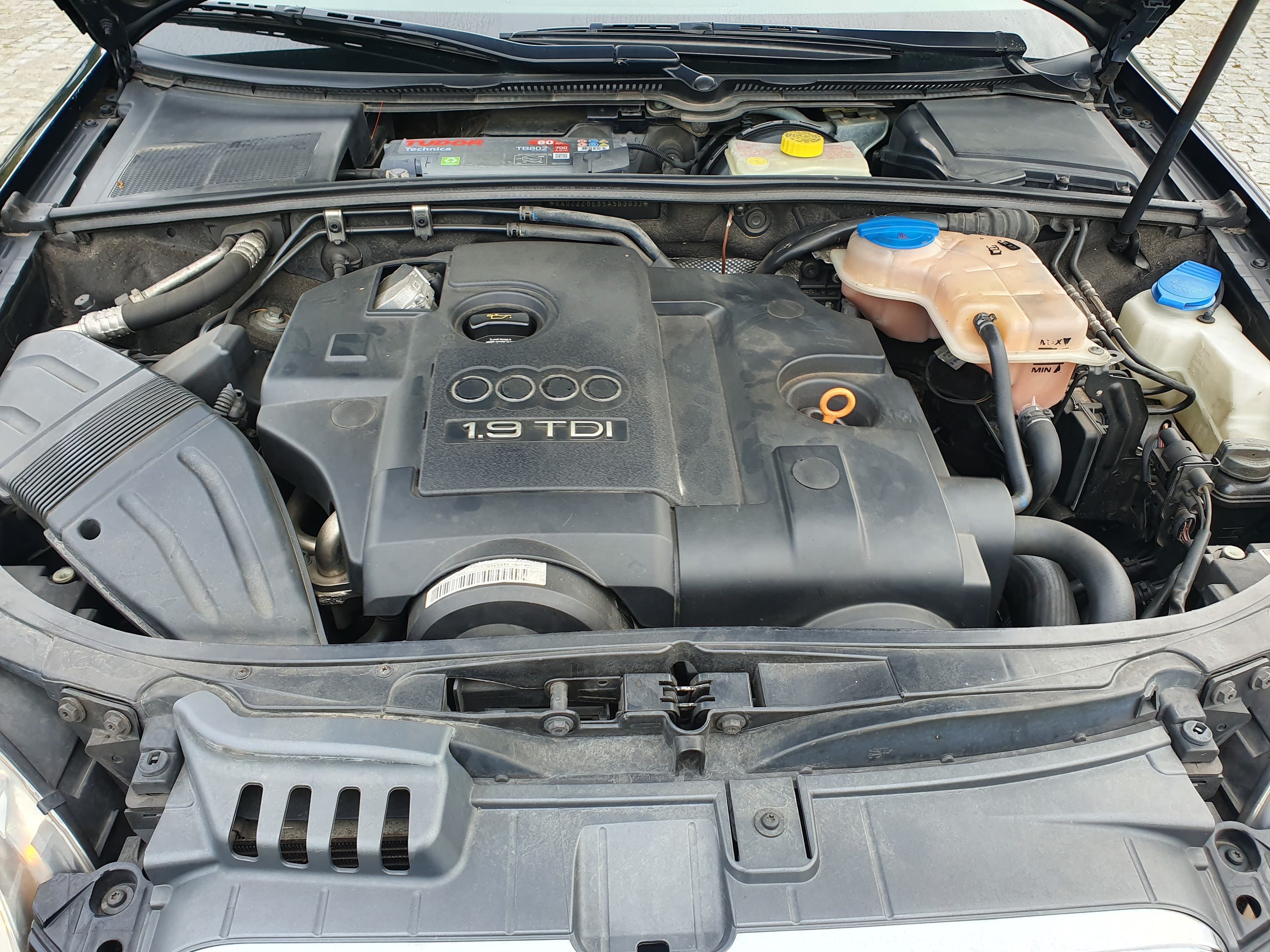 Audi A4 1.9 TDI · Ano 2005 — image 10