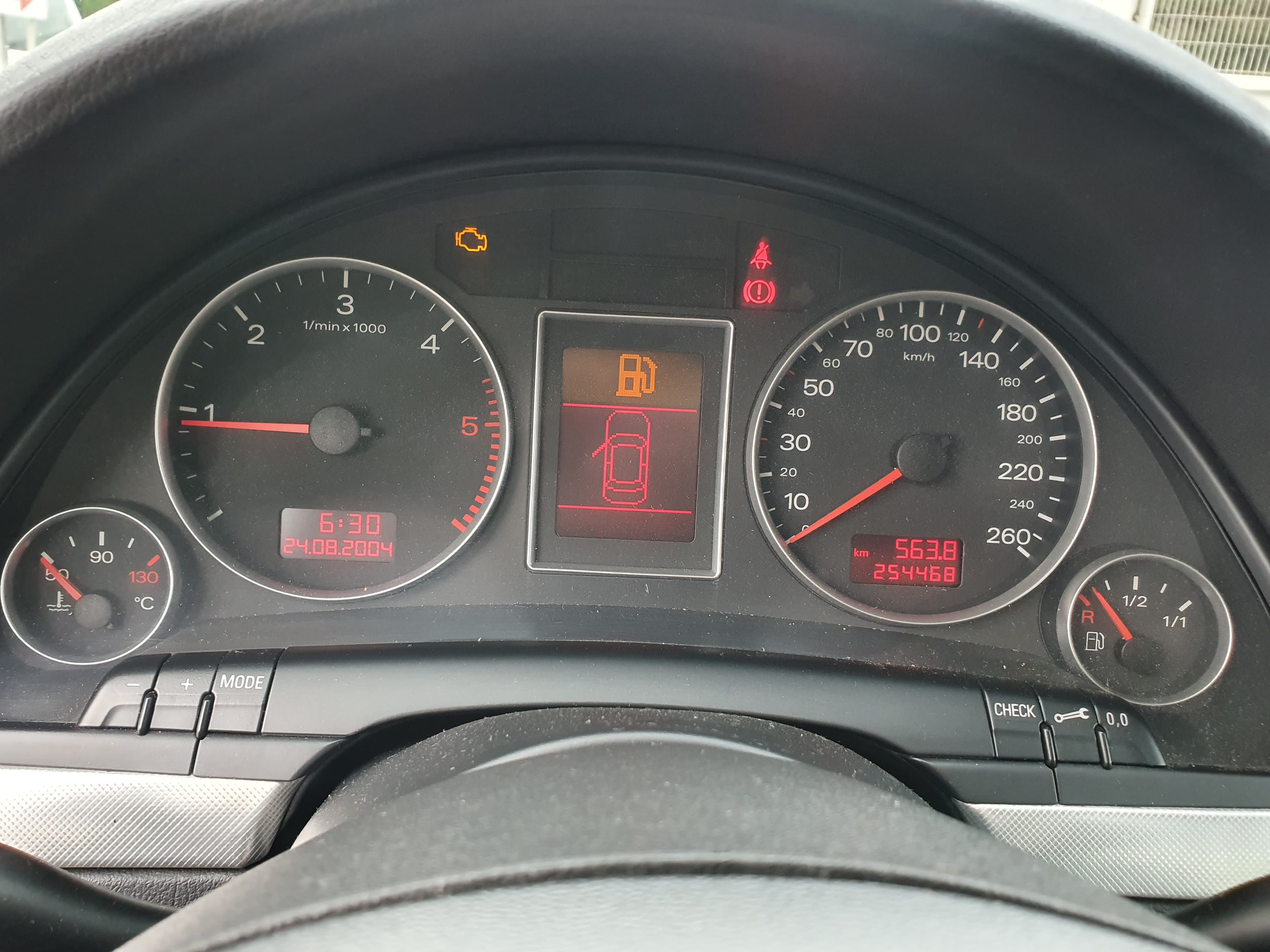Audi A4 1.9 TDI · Ano 2005 — image 34