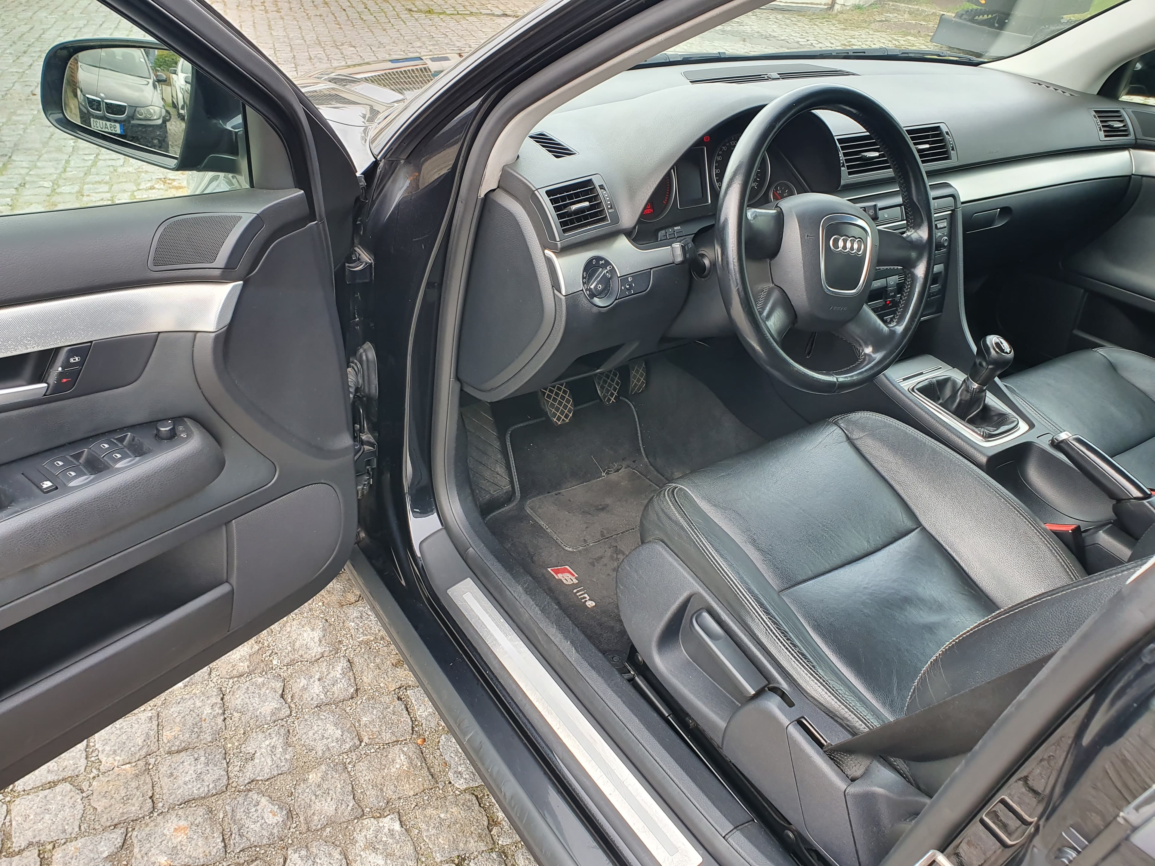 Audi A4 1.9 TDI · Ano 2005 — image 29