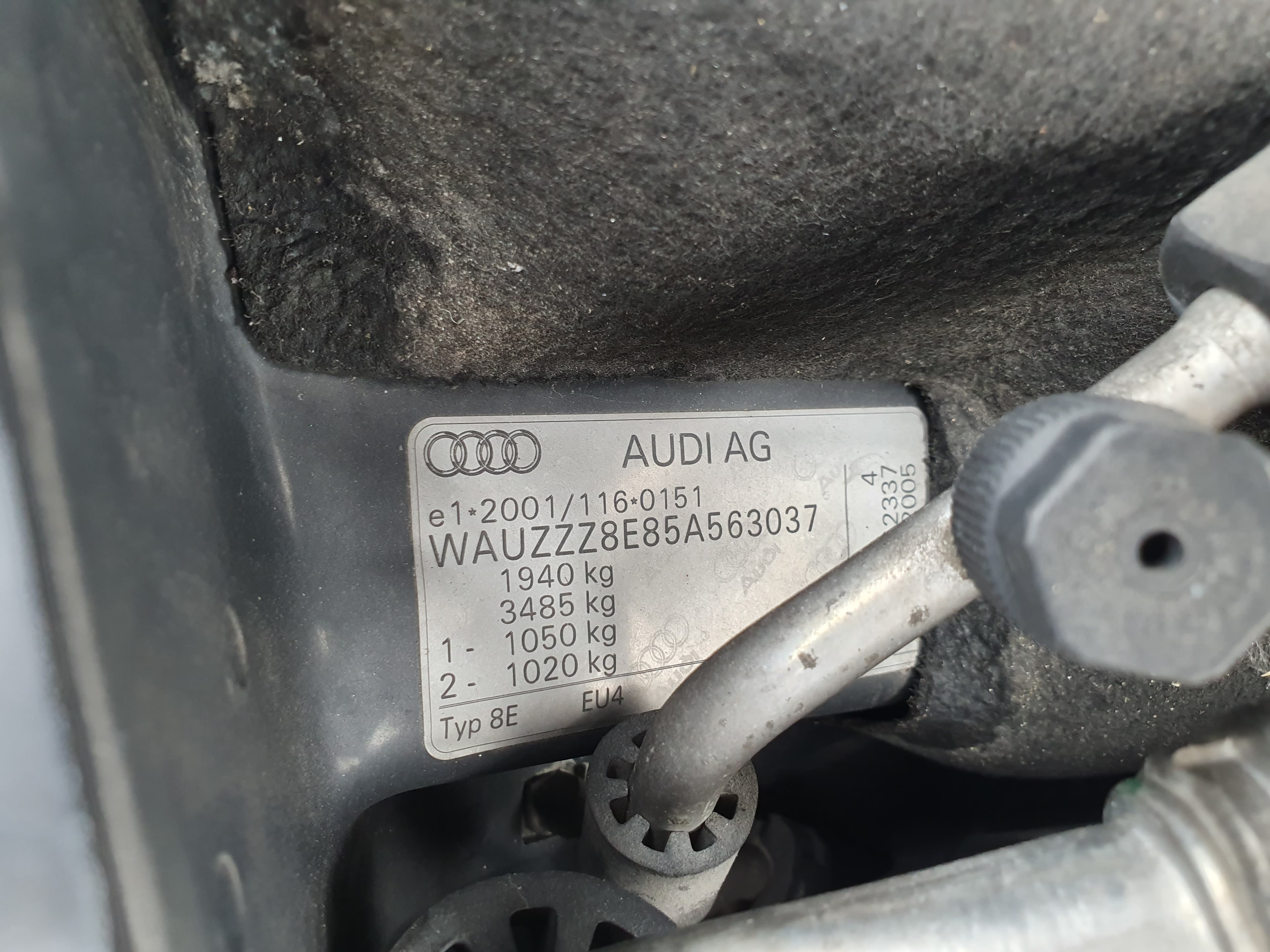 Audi A4 1.9 TDI · Ano 2005 — image 38