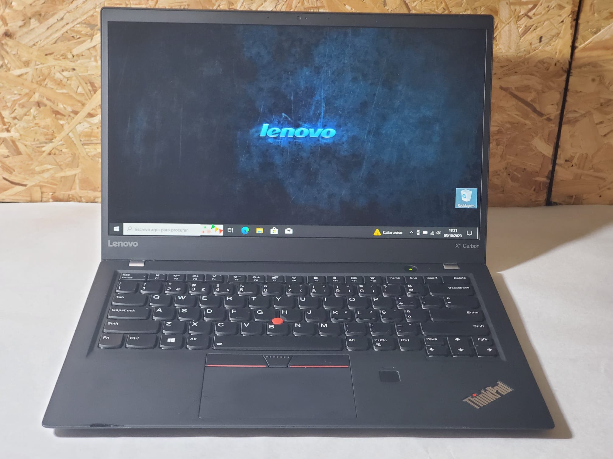 Portátil Lenovo ThinkPad X1 Carbon Quinta Geração — image 1