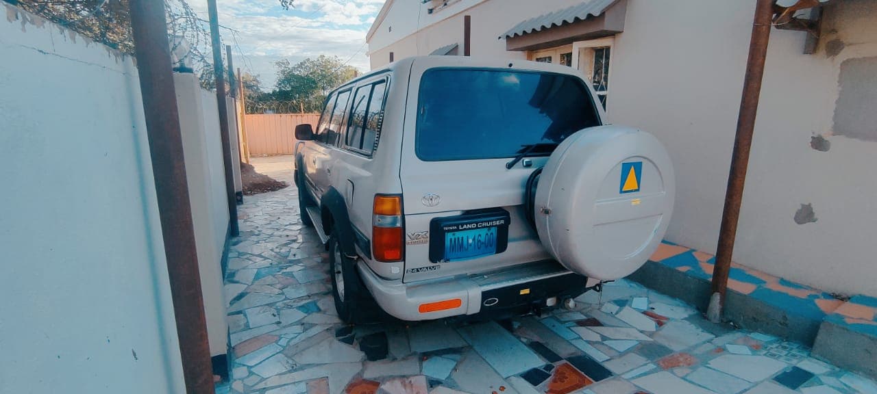 Toyota Landcruiser · 1997 — image 2