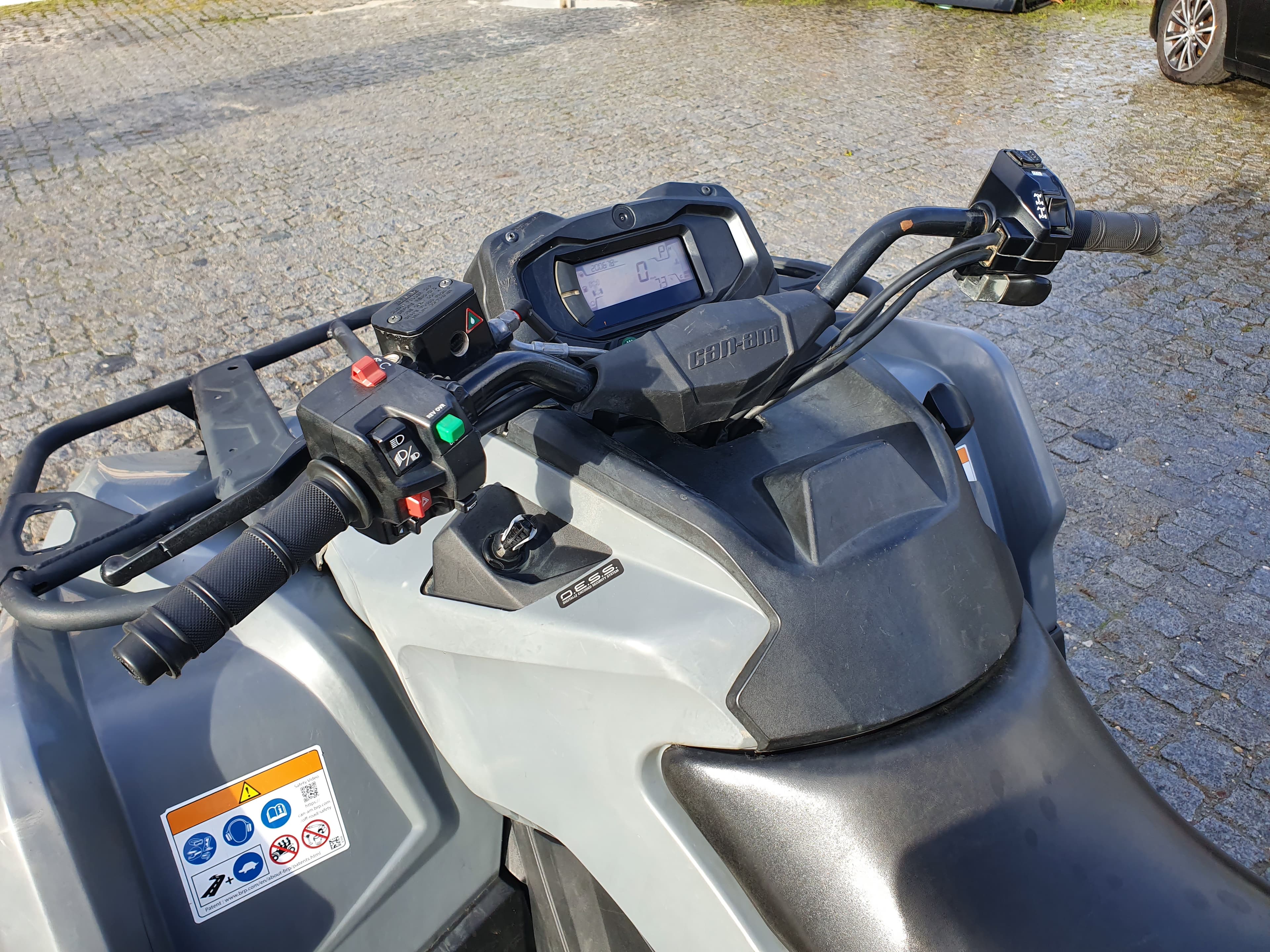 Moto 4 BRP Can-am · Ano 2022 — imagen 7
