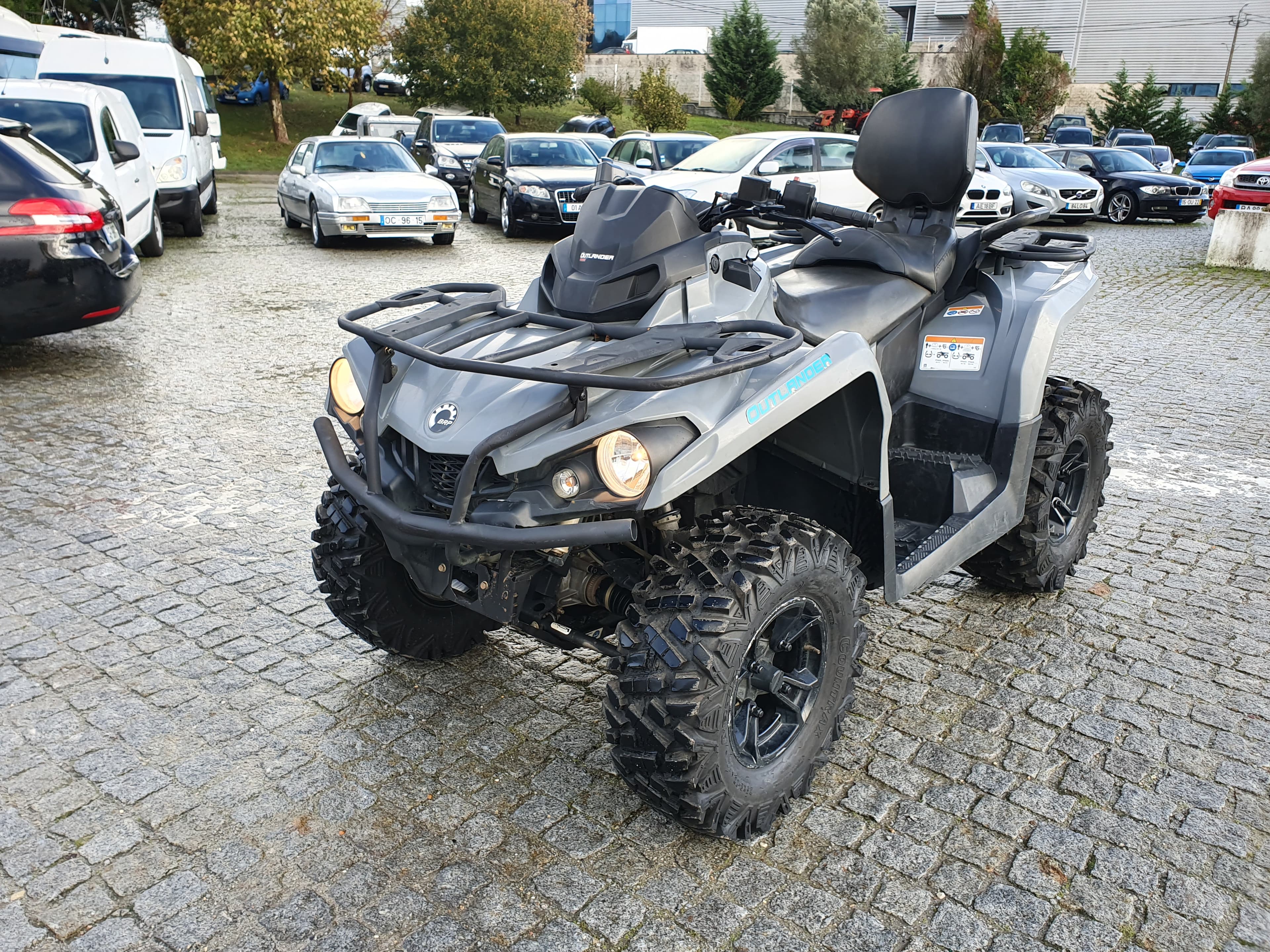 Moto 4 BRP Can-am · Ano 2022 — imagen 3