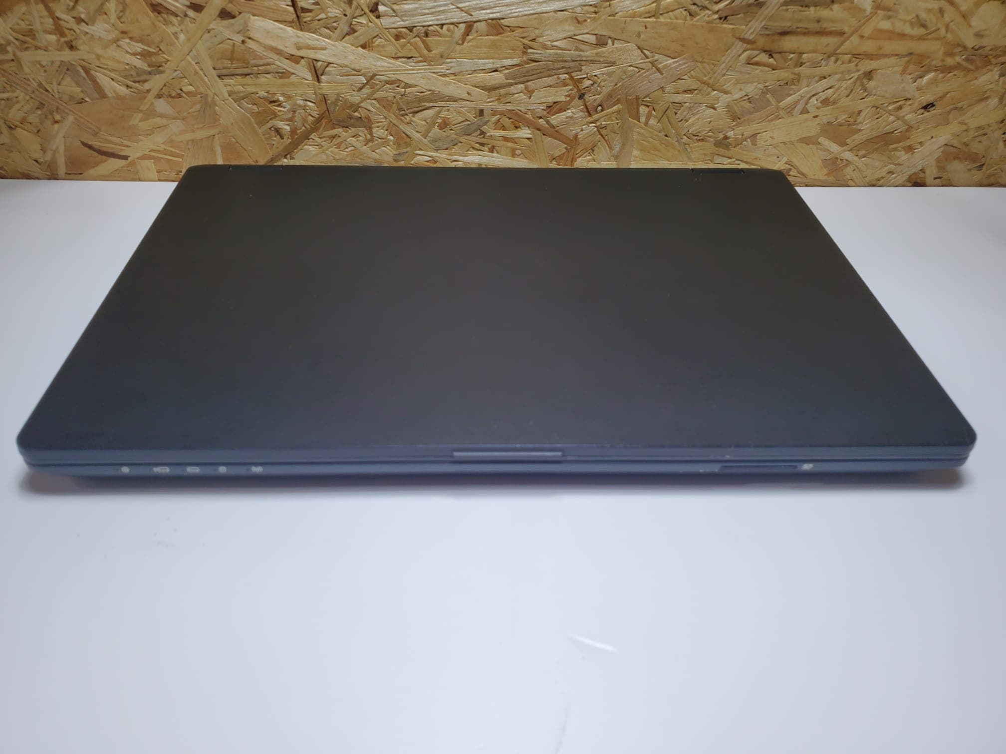 Portátil Fujitsu U727 — imagen 8