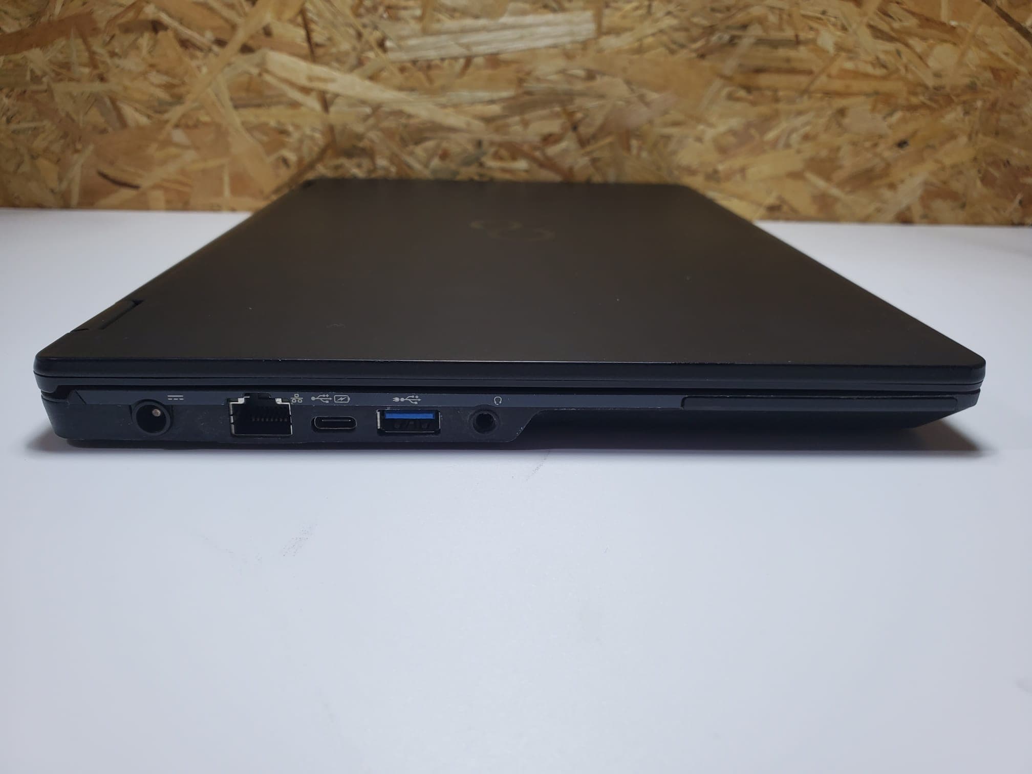 Portátil Fujitsu U727 — imagen 5