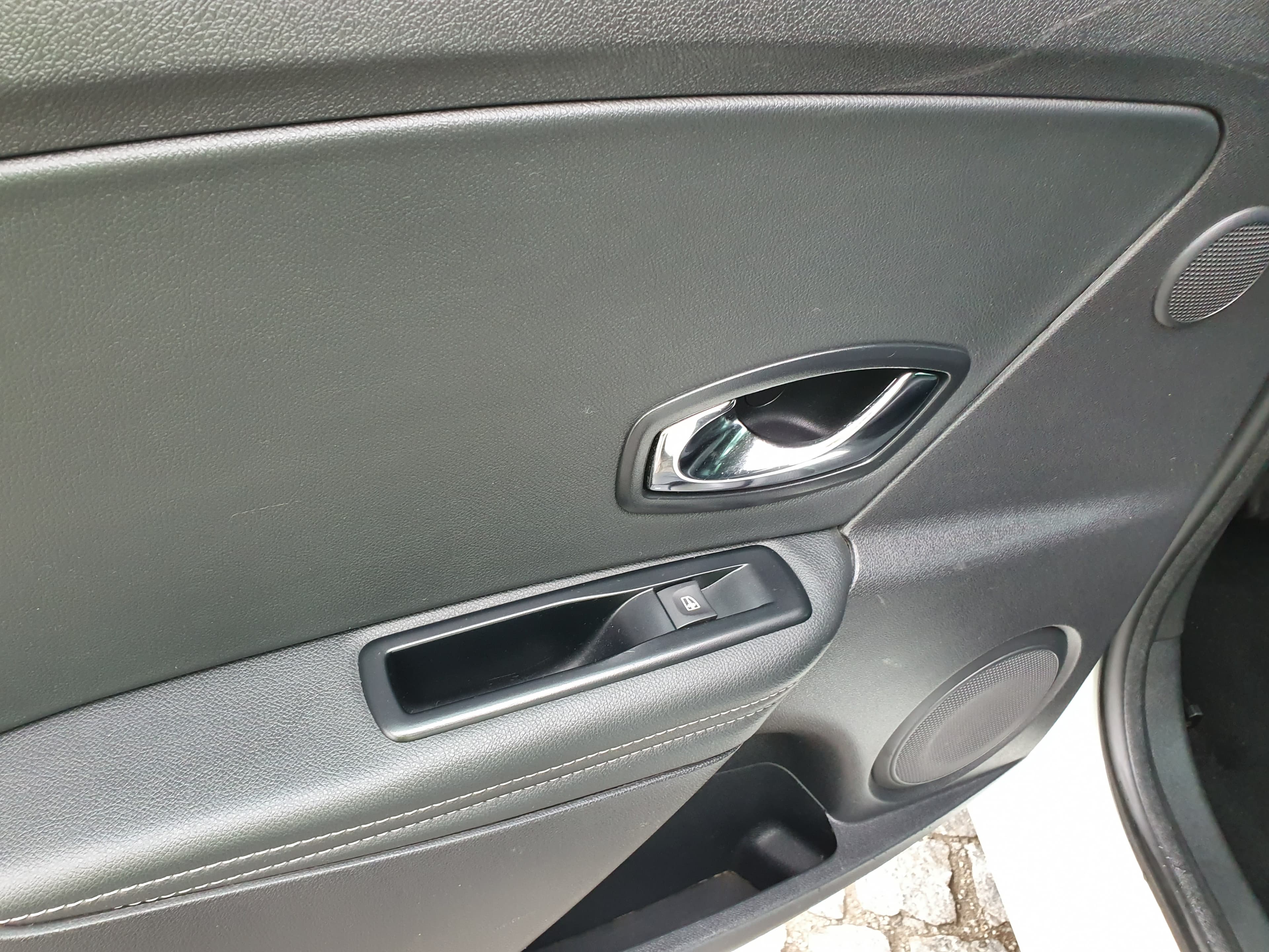 Renault Mégane · Ano 2015 — imagen 24
