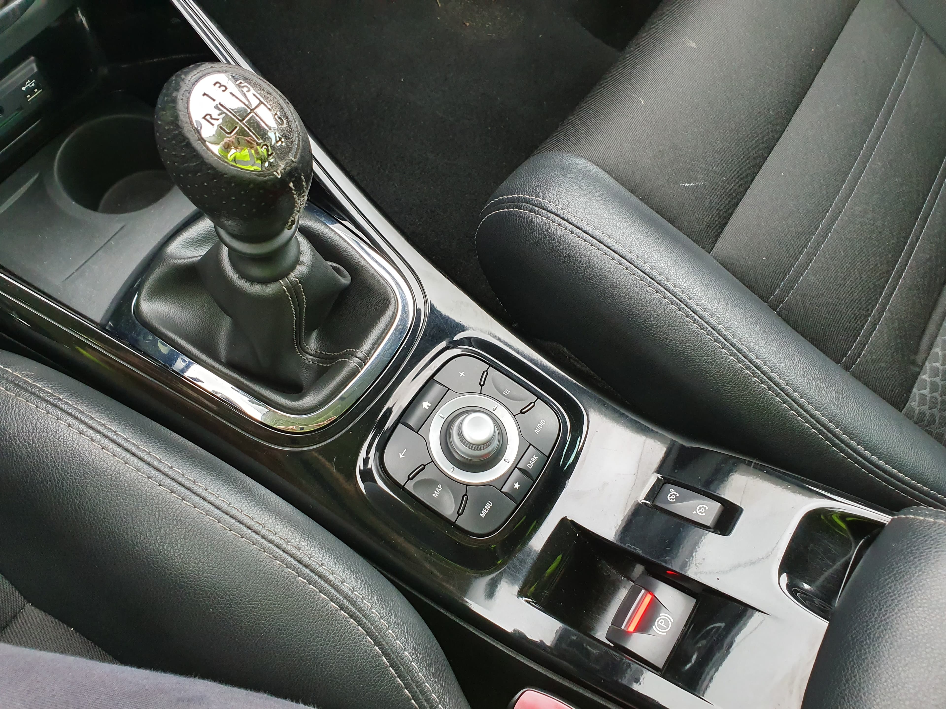 Renault Mégane · Ano 2015 — imagen 33