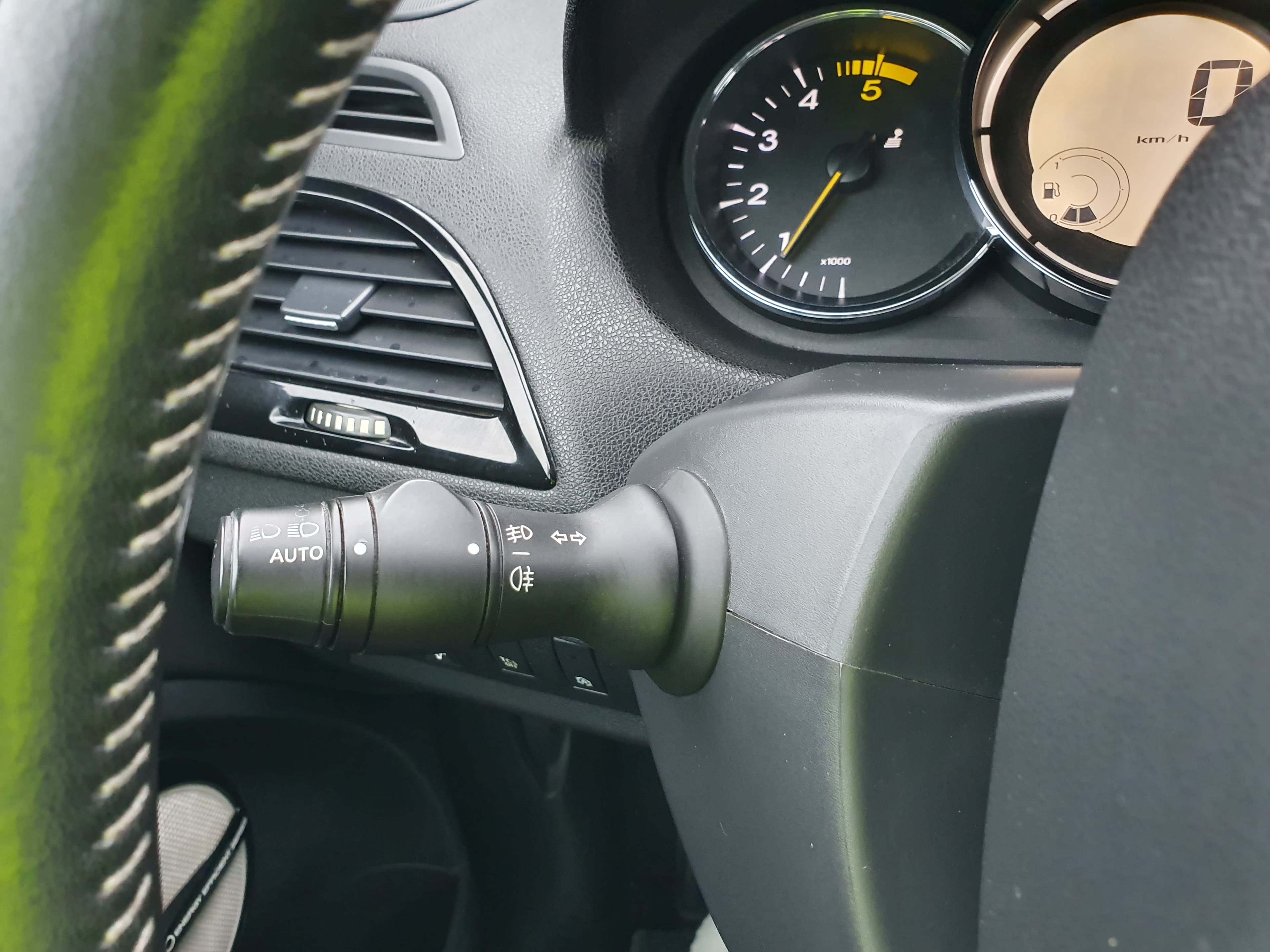Renault Mégane · Ano 2015 — imagen 37