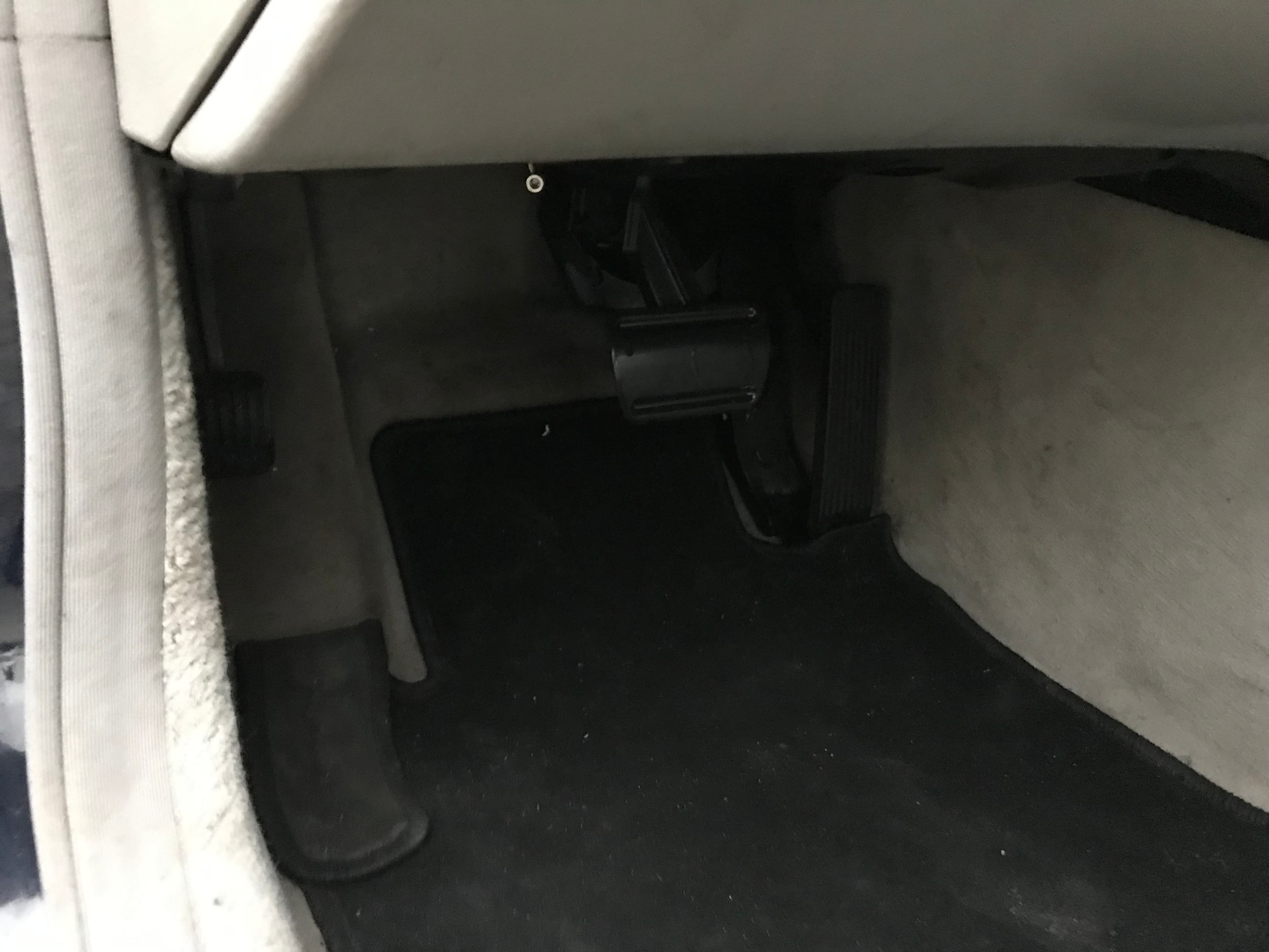 Mercedes-Benz E270 CDI · Ano 2002 — imagen 31
