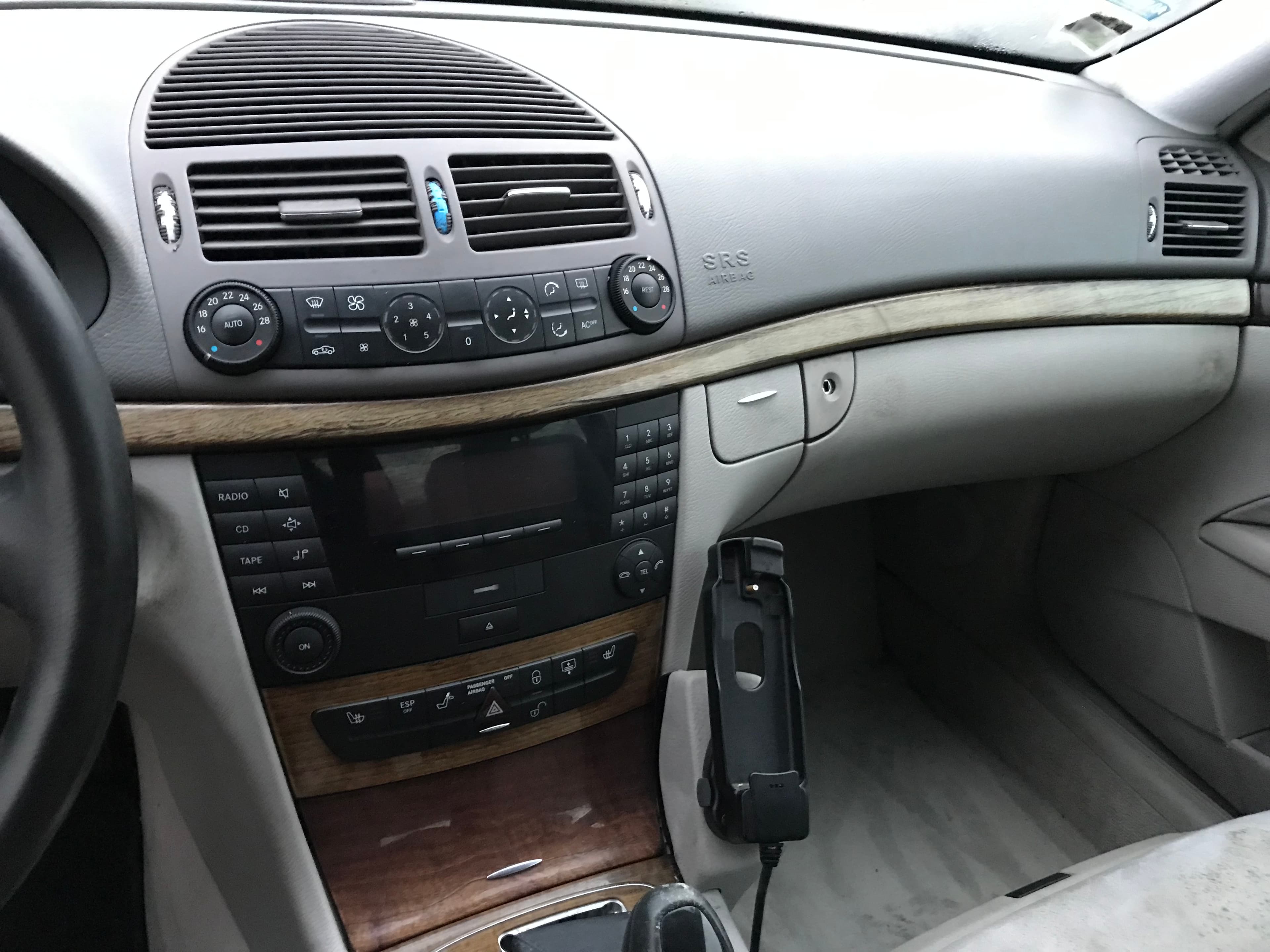 Mercedes-Benz E270 CDI · Ano 2002 — imagen 34