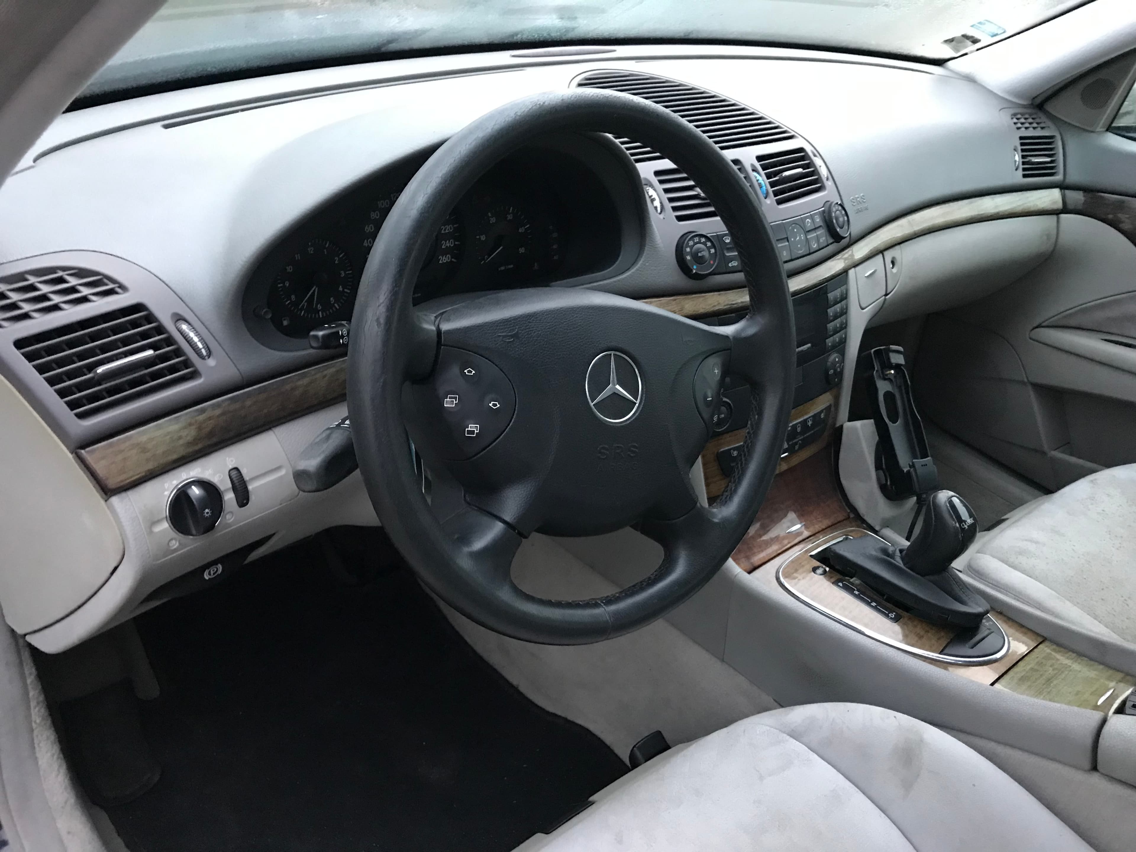 Mercedes-Benz E270 CDI · Ano 2002 — imagen 33
