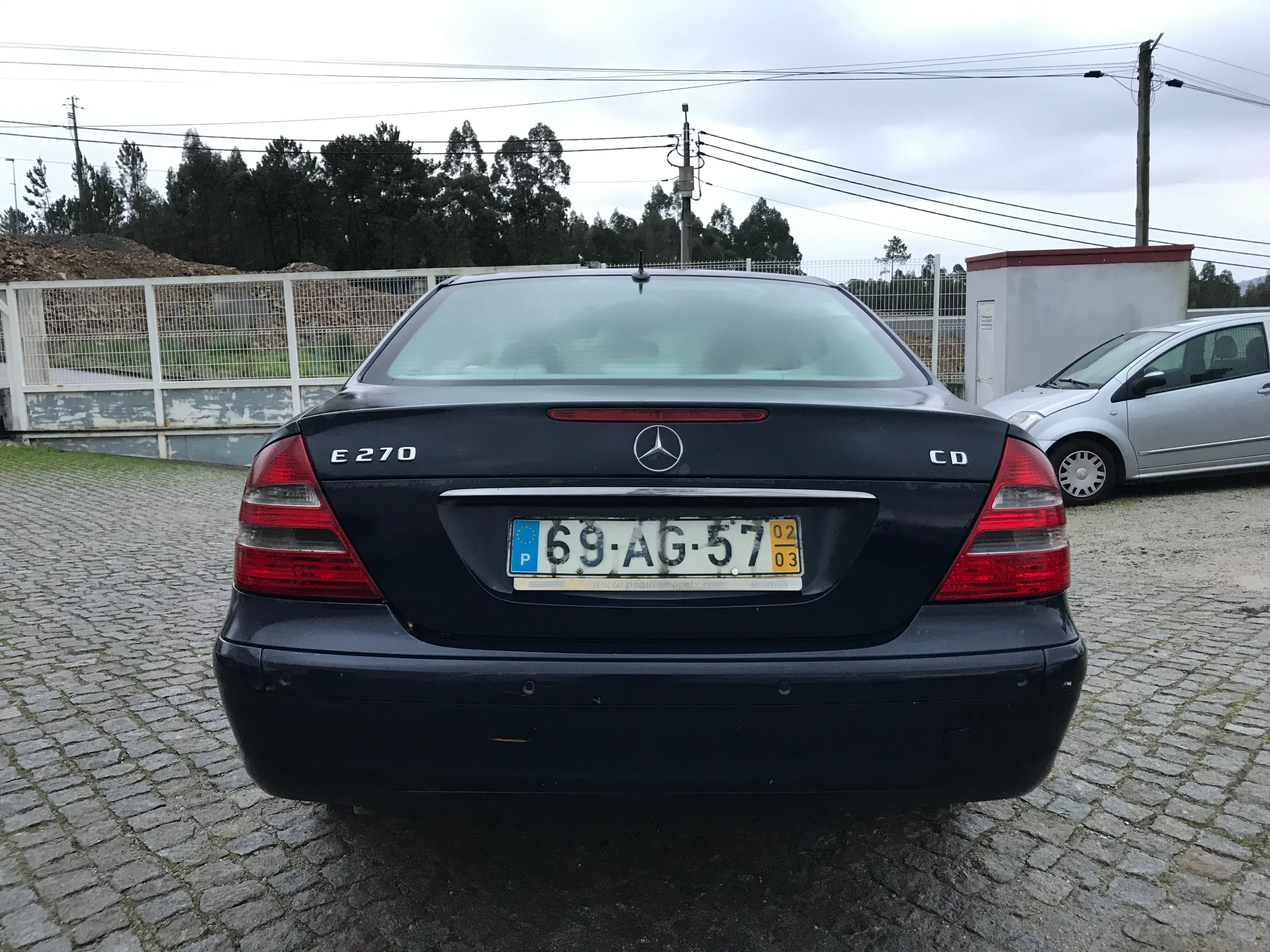 Mercedes-Benz E270 CDI · Ano 2002 — imagen 5