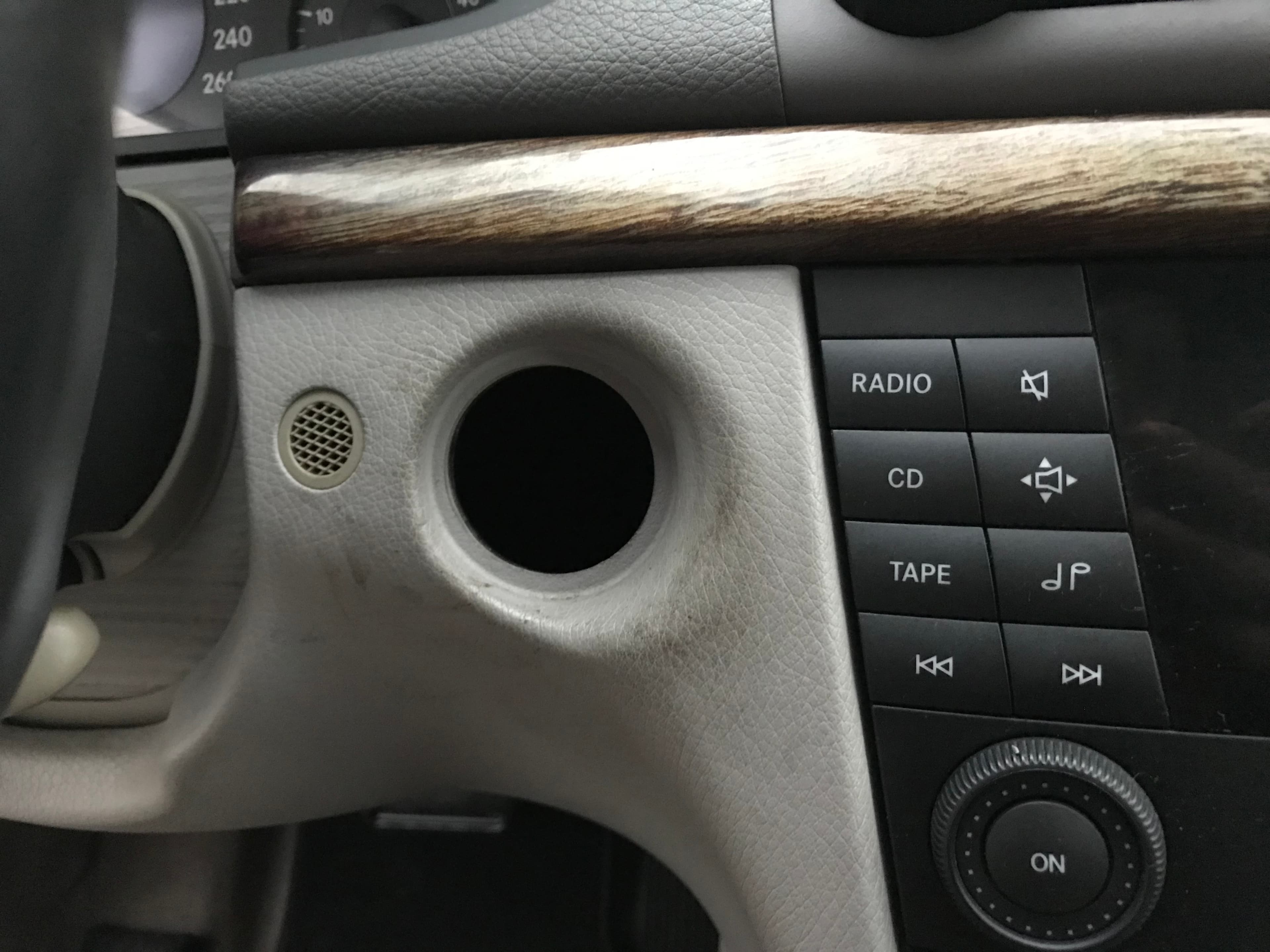 Mercedes-Benz E270 CDI · Ano 2002 — imagen 40