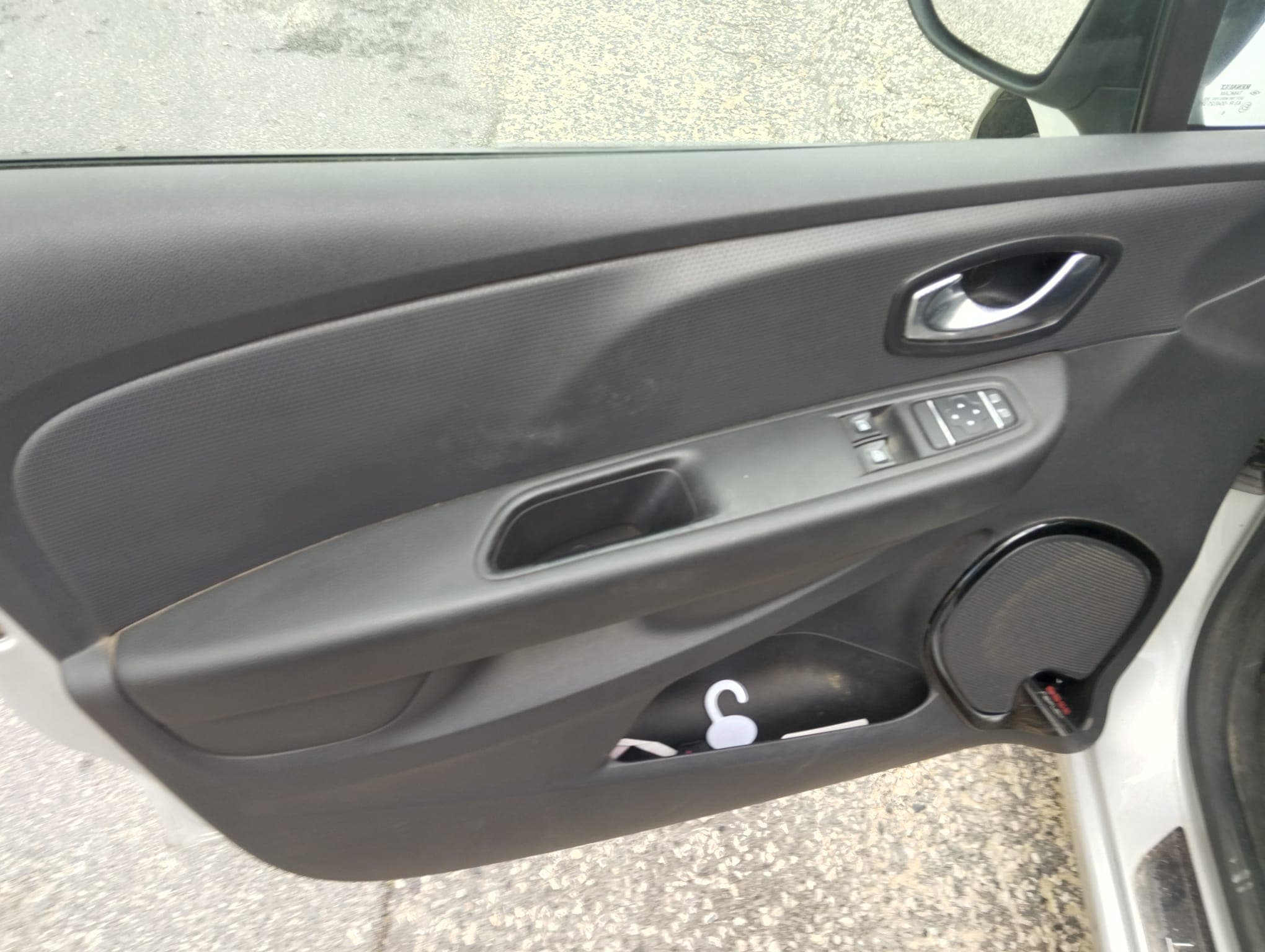 Renault Clio · Ano 2017 — image 30