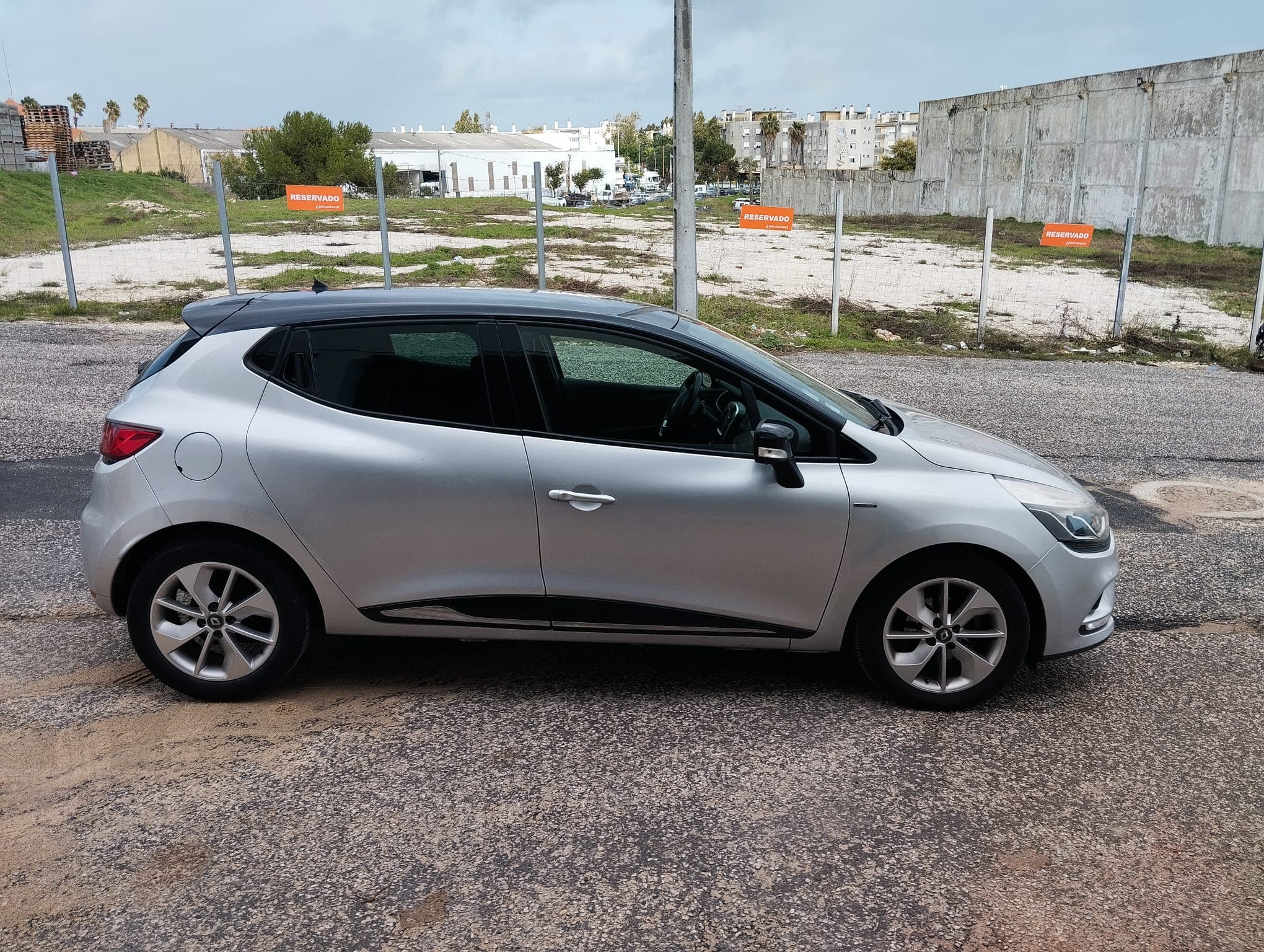 Renault Clio · Ano 2017 — image 4