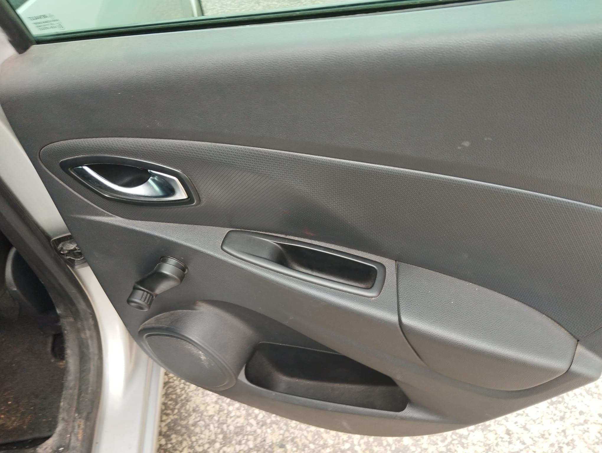 Renault Clio · Ano 2017 — image 21