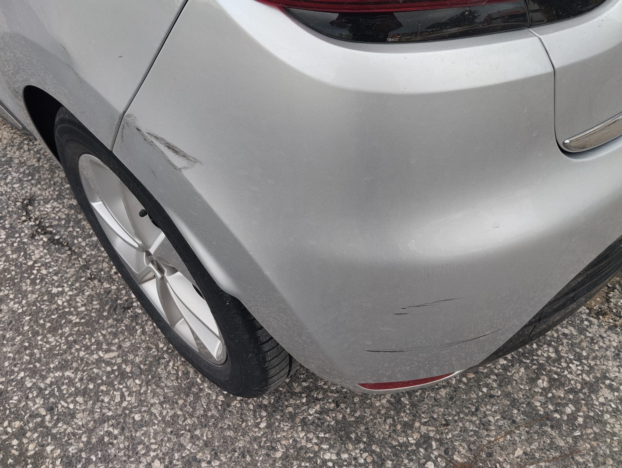 Renault Clio · Ano 2017 — image 9