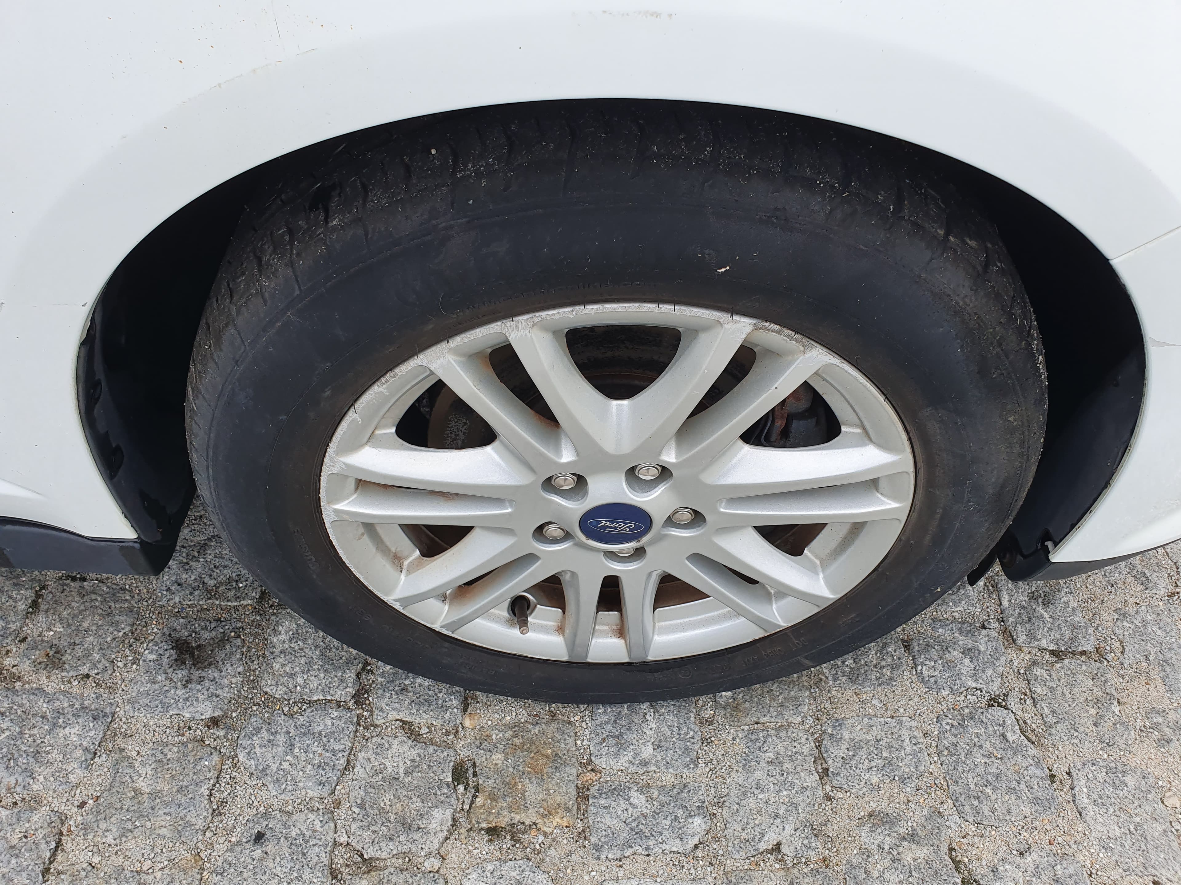 Ford Focus C-Max  · Ano 2014 — imagen 13