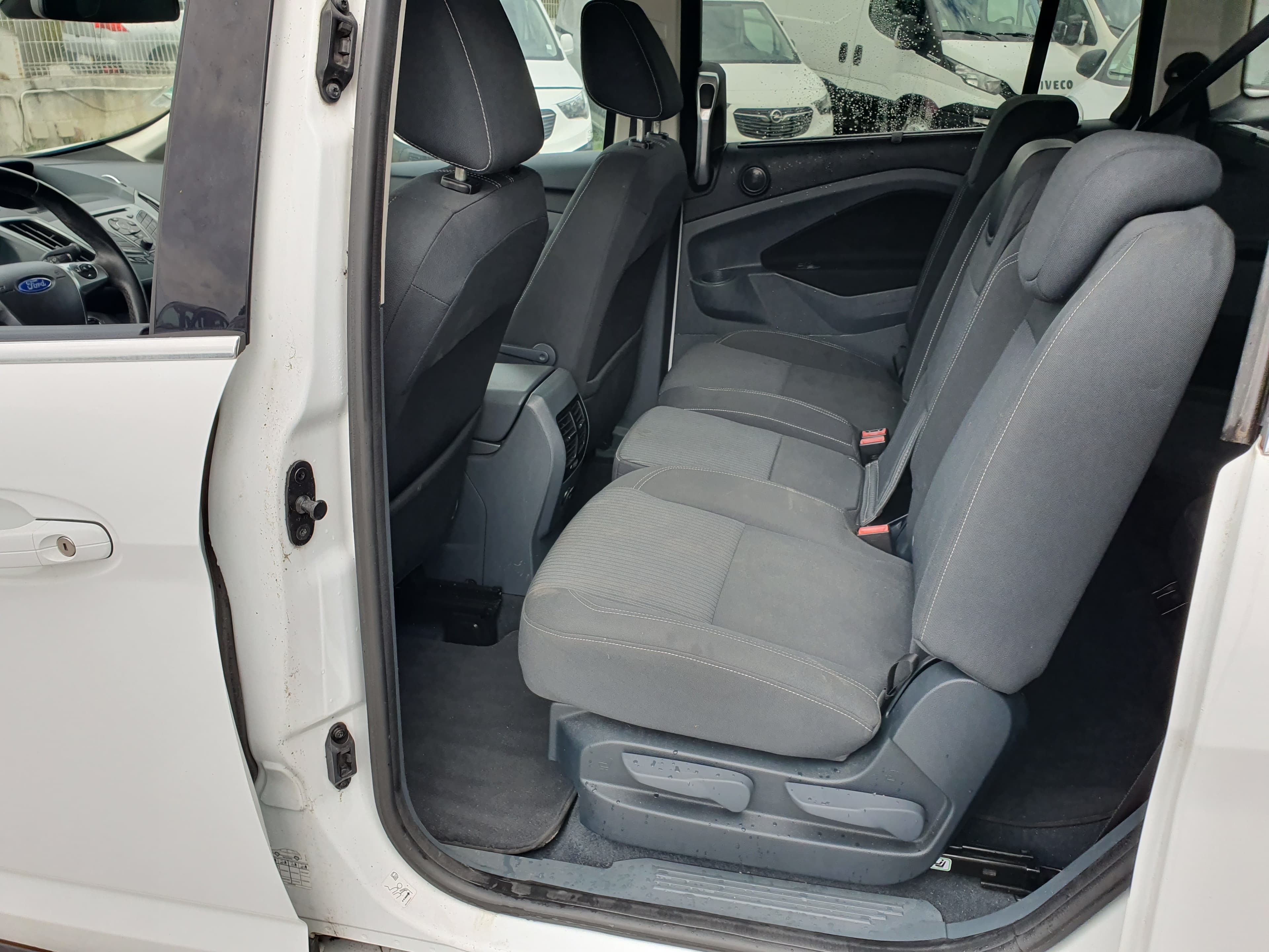 Ford Focus C-Max  · Ano 2014 — imagen 25