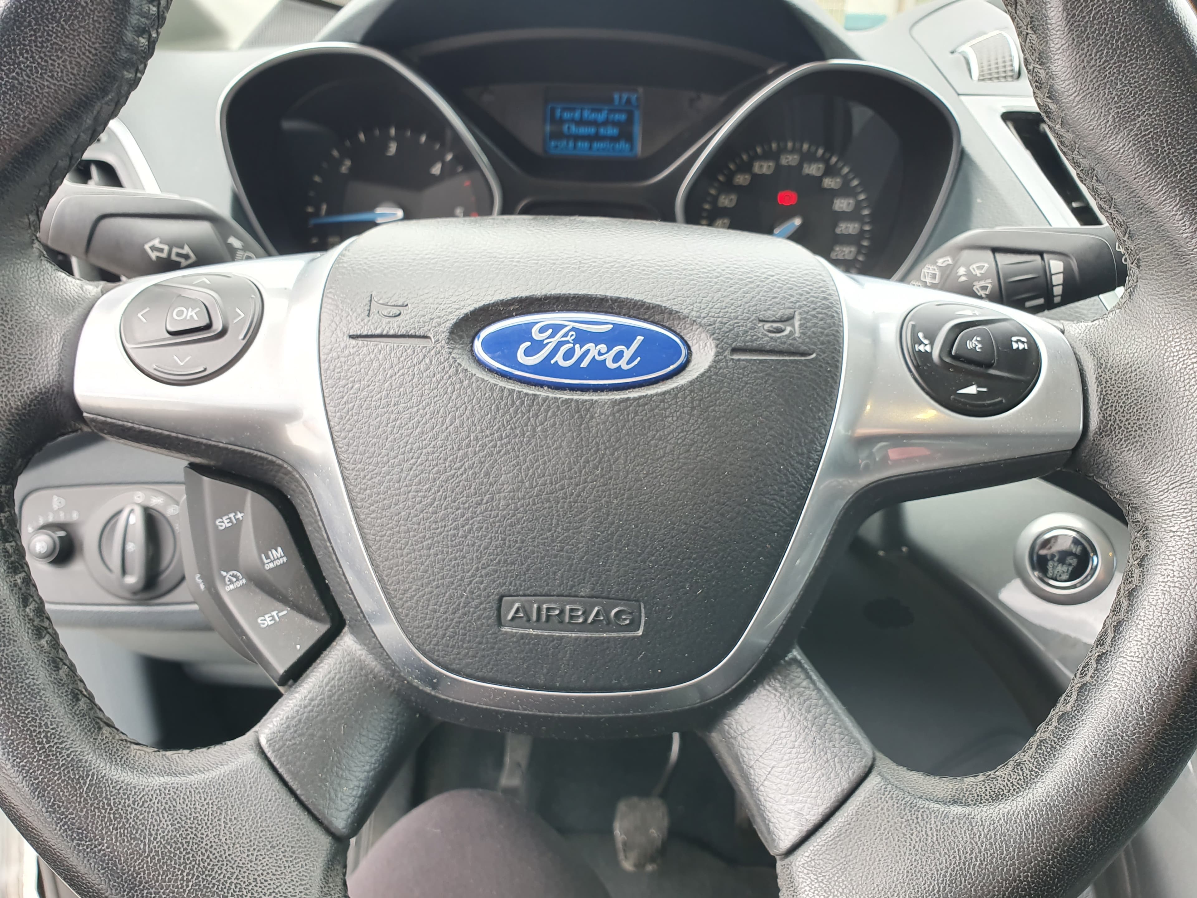 Ford Focus C-Max  · Ano 2014 — imagen 36