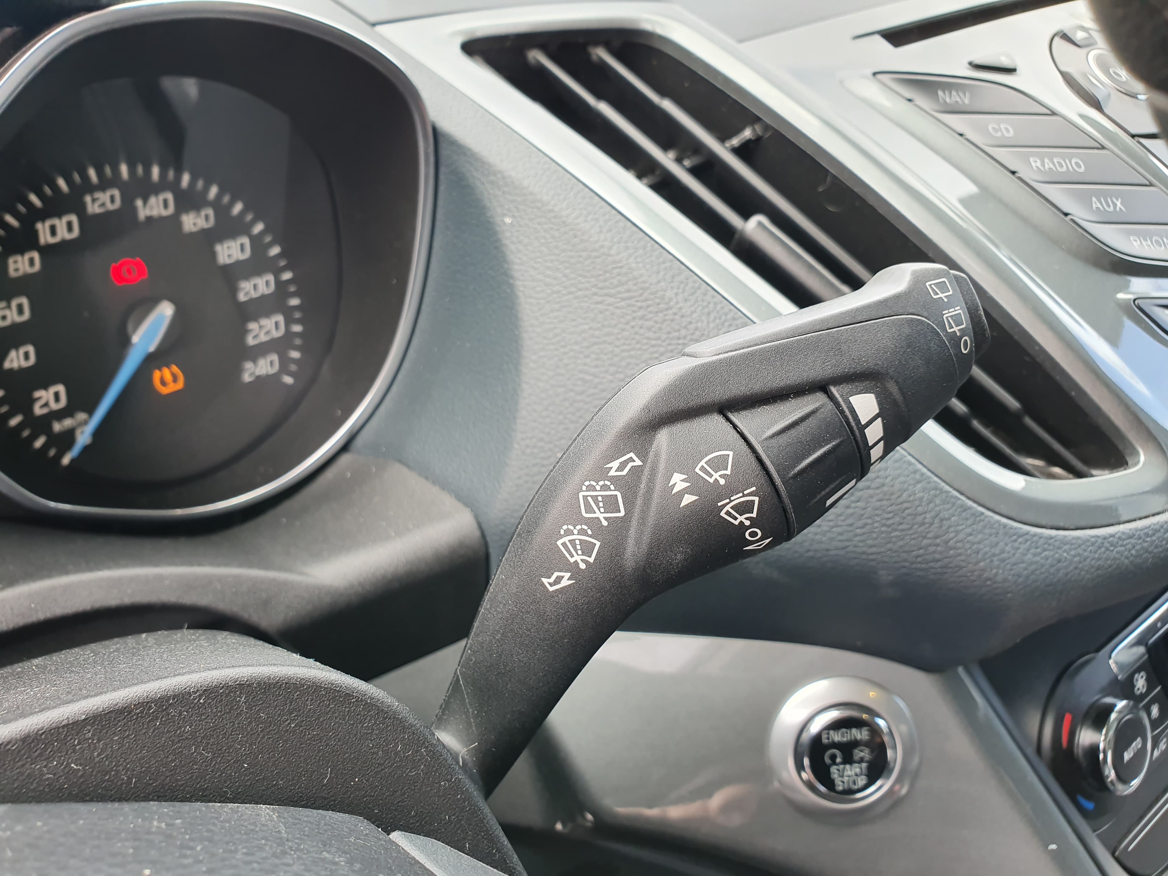 Ford Focus C-Max  · Ano 2014 — imagen 38