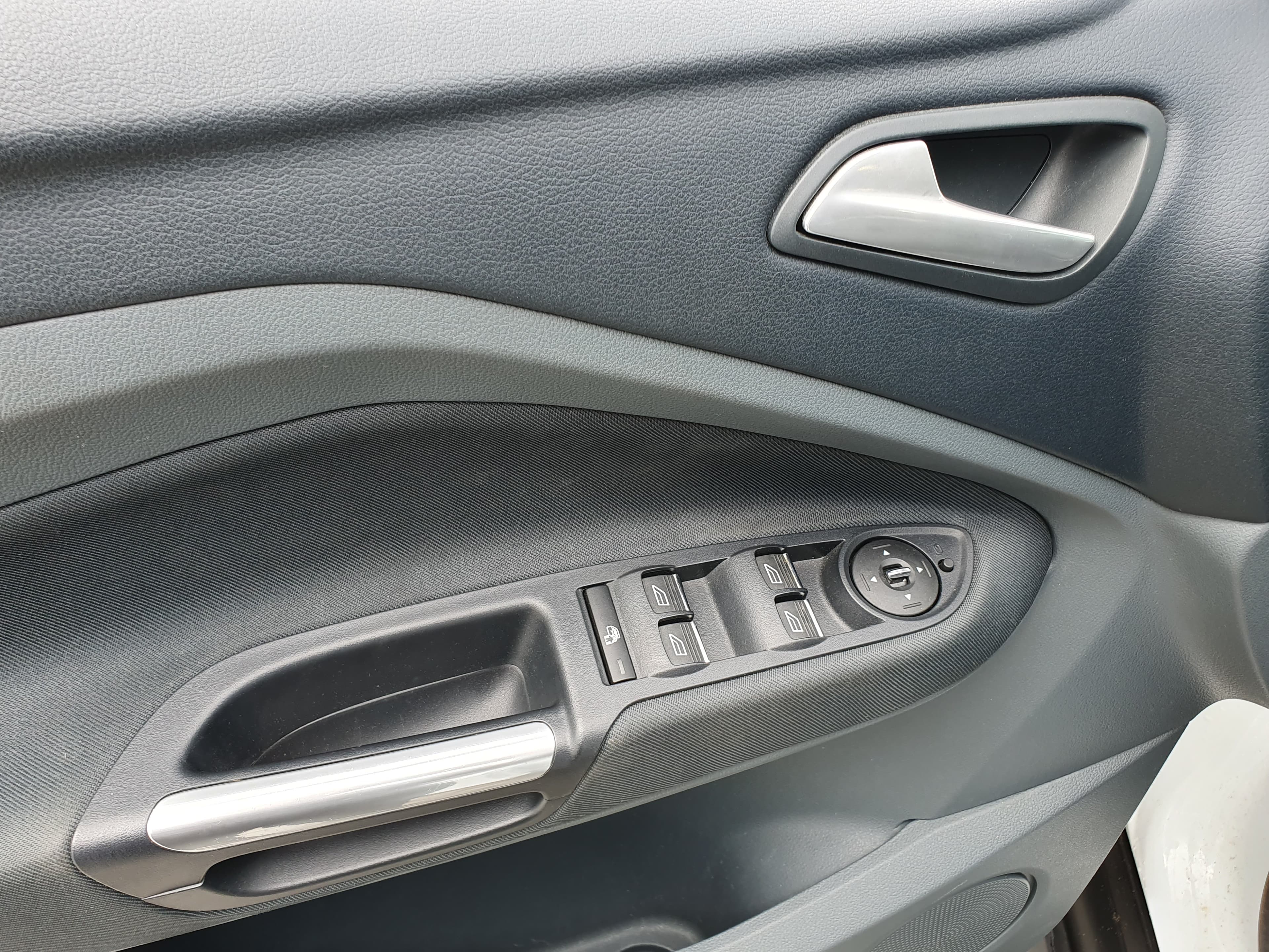 Ford Focus C-Max  · Ano 2014 — imagen 18