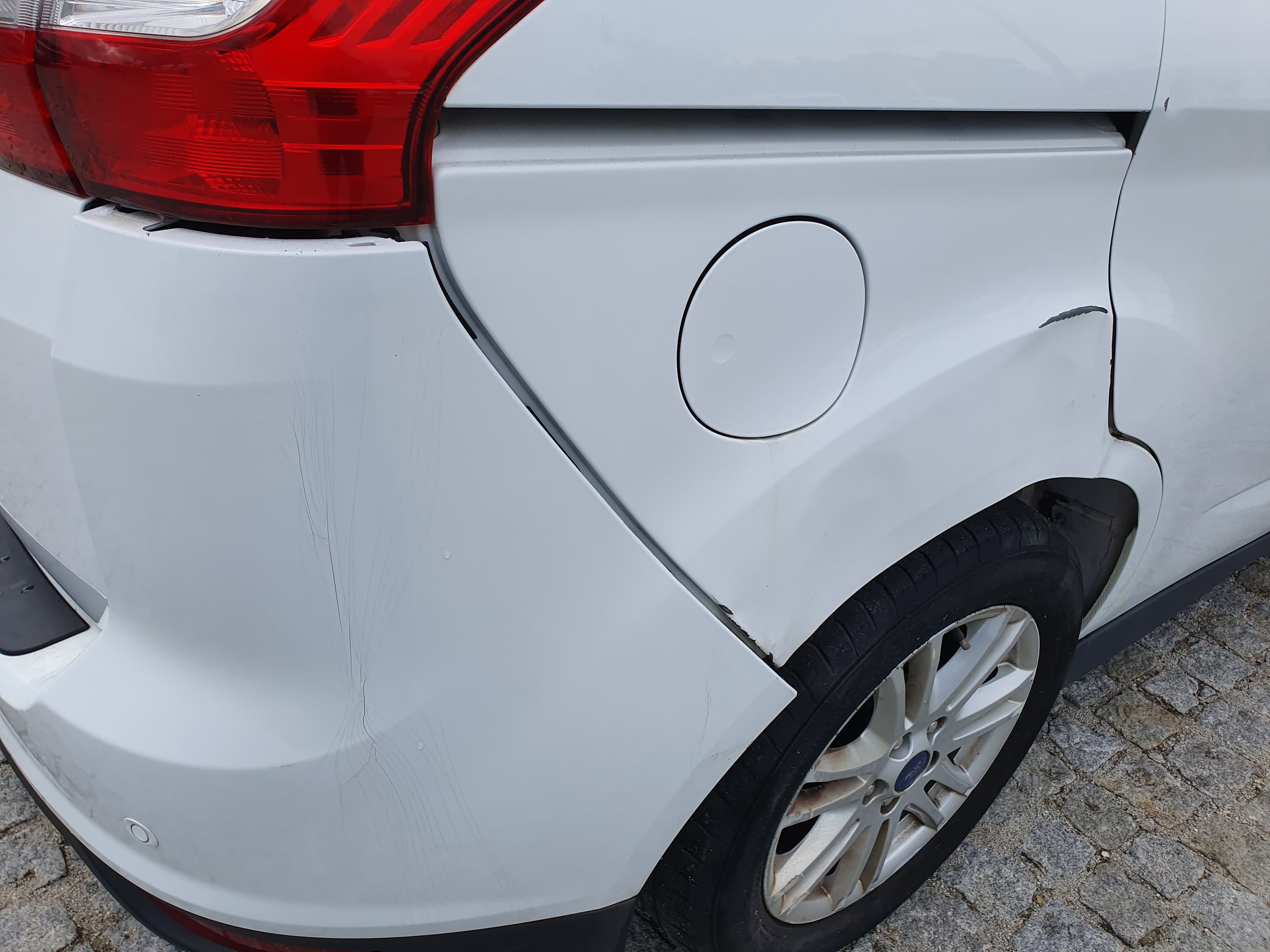 Ford Focus C-Max  · Ano 2014 — imagen 16