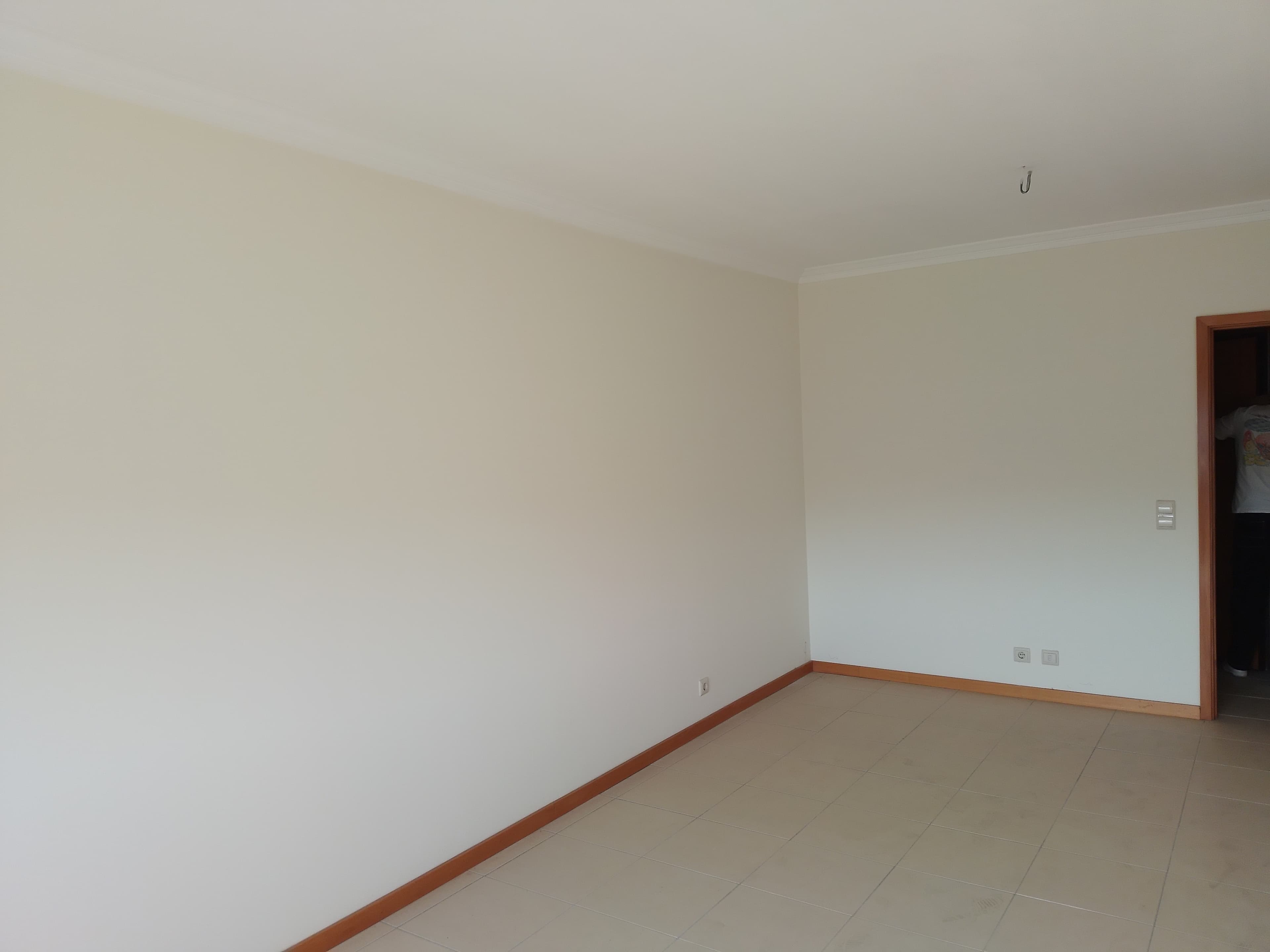 Prédio Urbano em Construção · Gandra, Paredes — imagen 7
