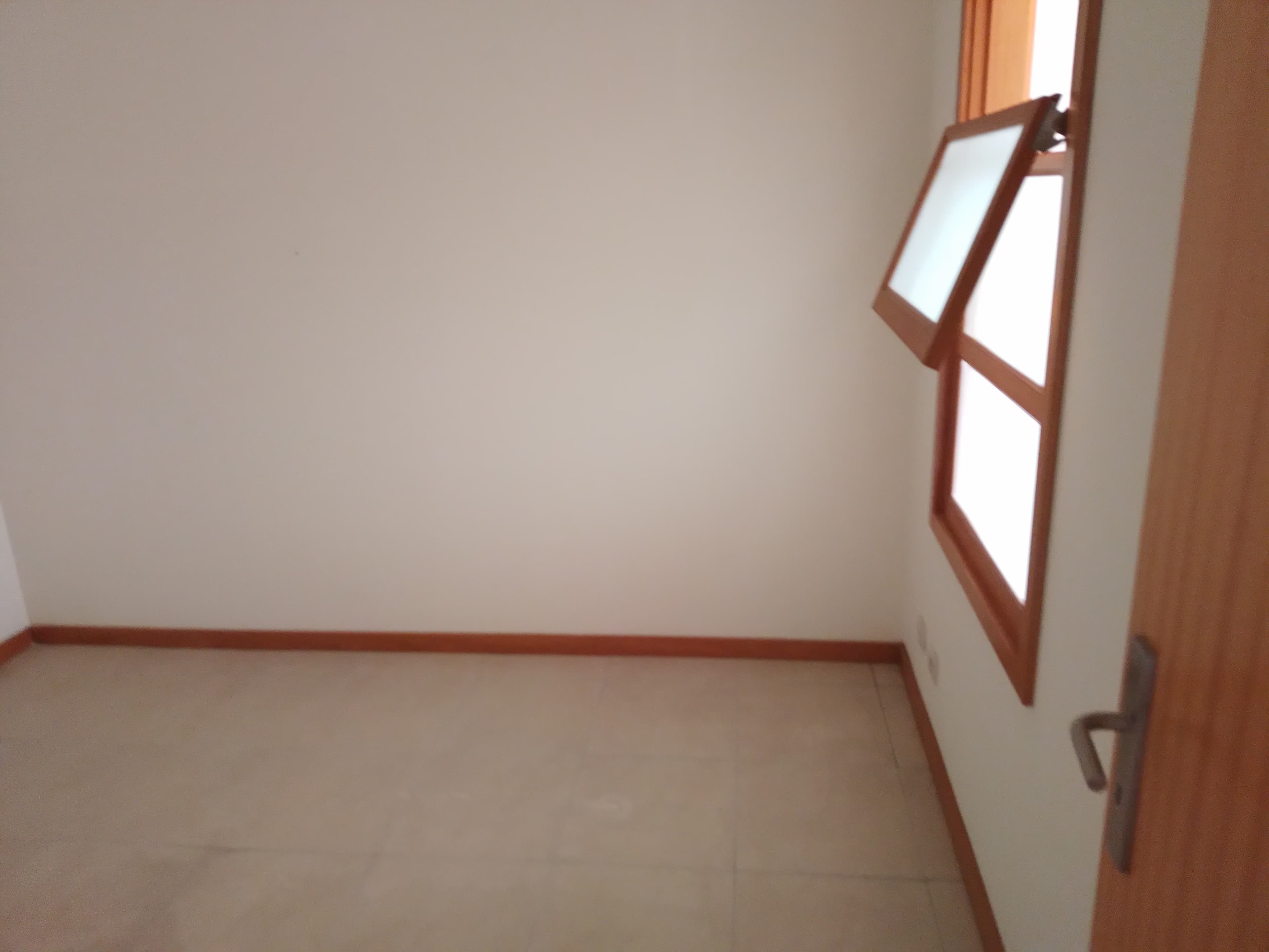 Prédio Urbano em Construção · Gandra, Paredes — imagen 13