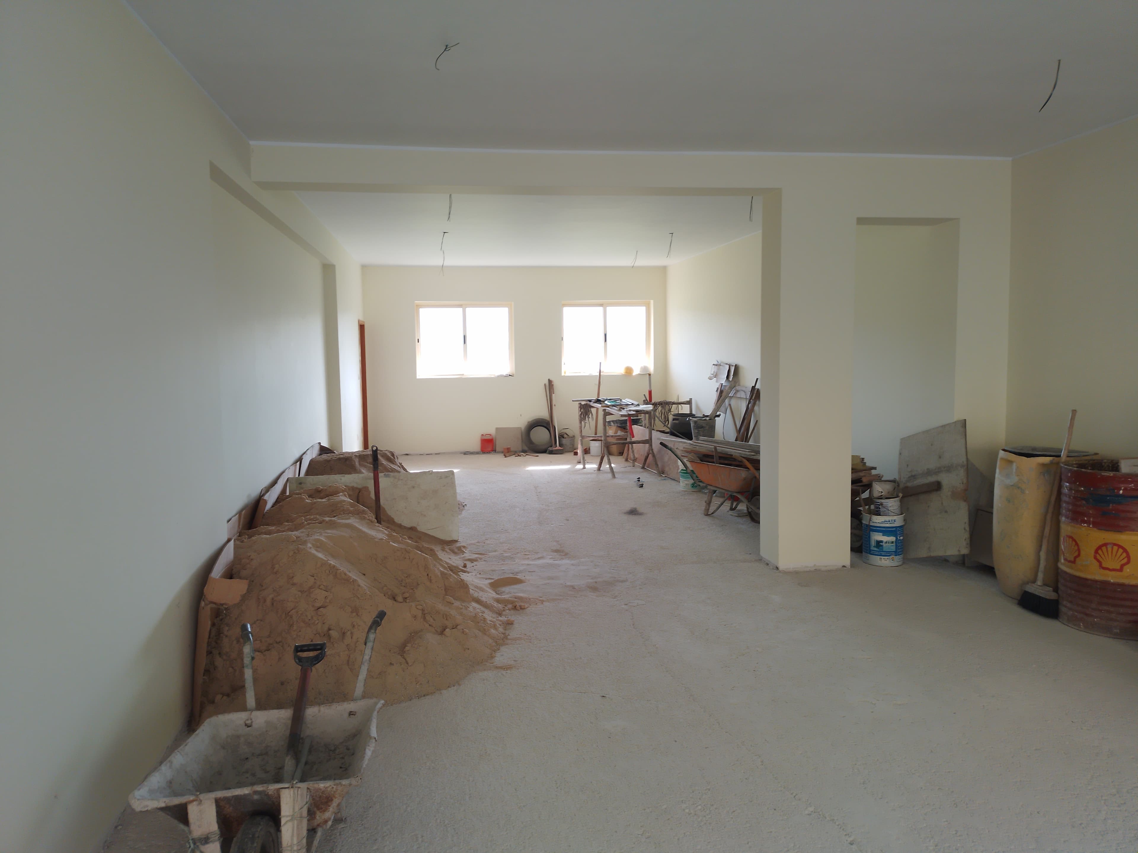Prédio Urbano em Construção · Gandra, Paredes — imagen 26