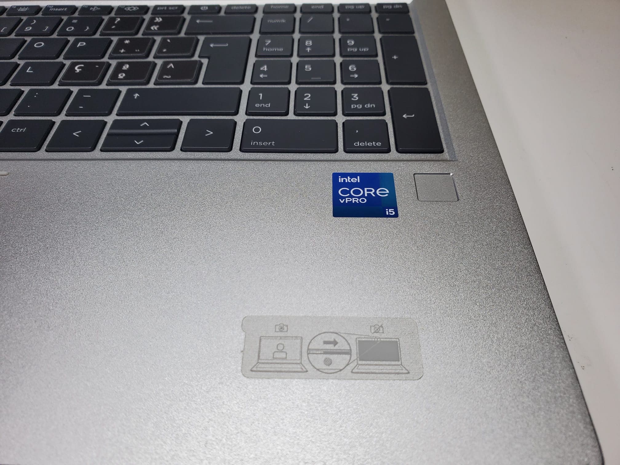 Portátil HP 850 G8 — imagen 4