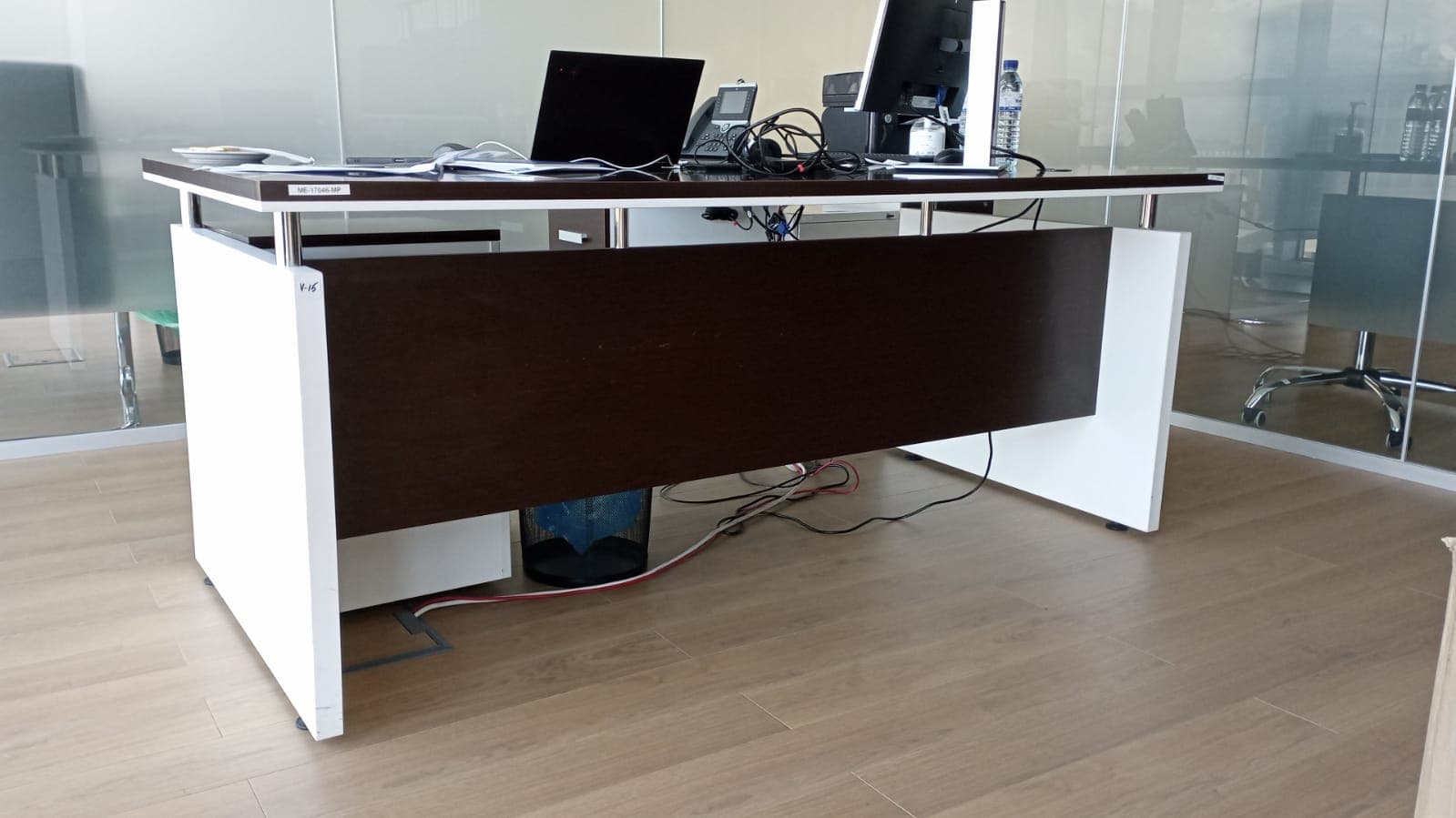 Mobiliario de oficina — imagen 1