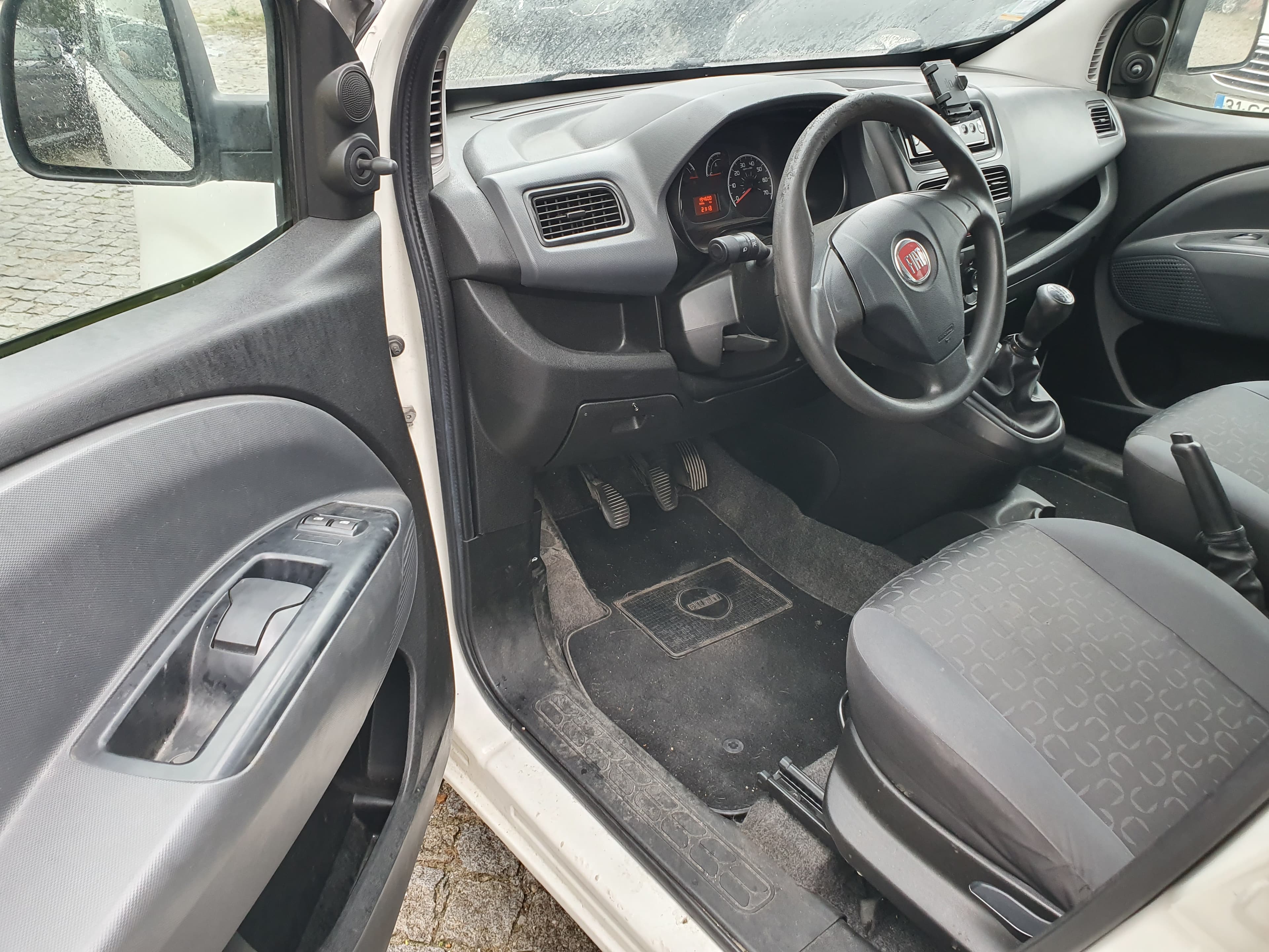 Fiat Doblo · Ano 2012 — imagen 16