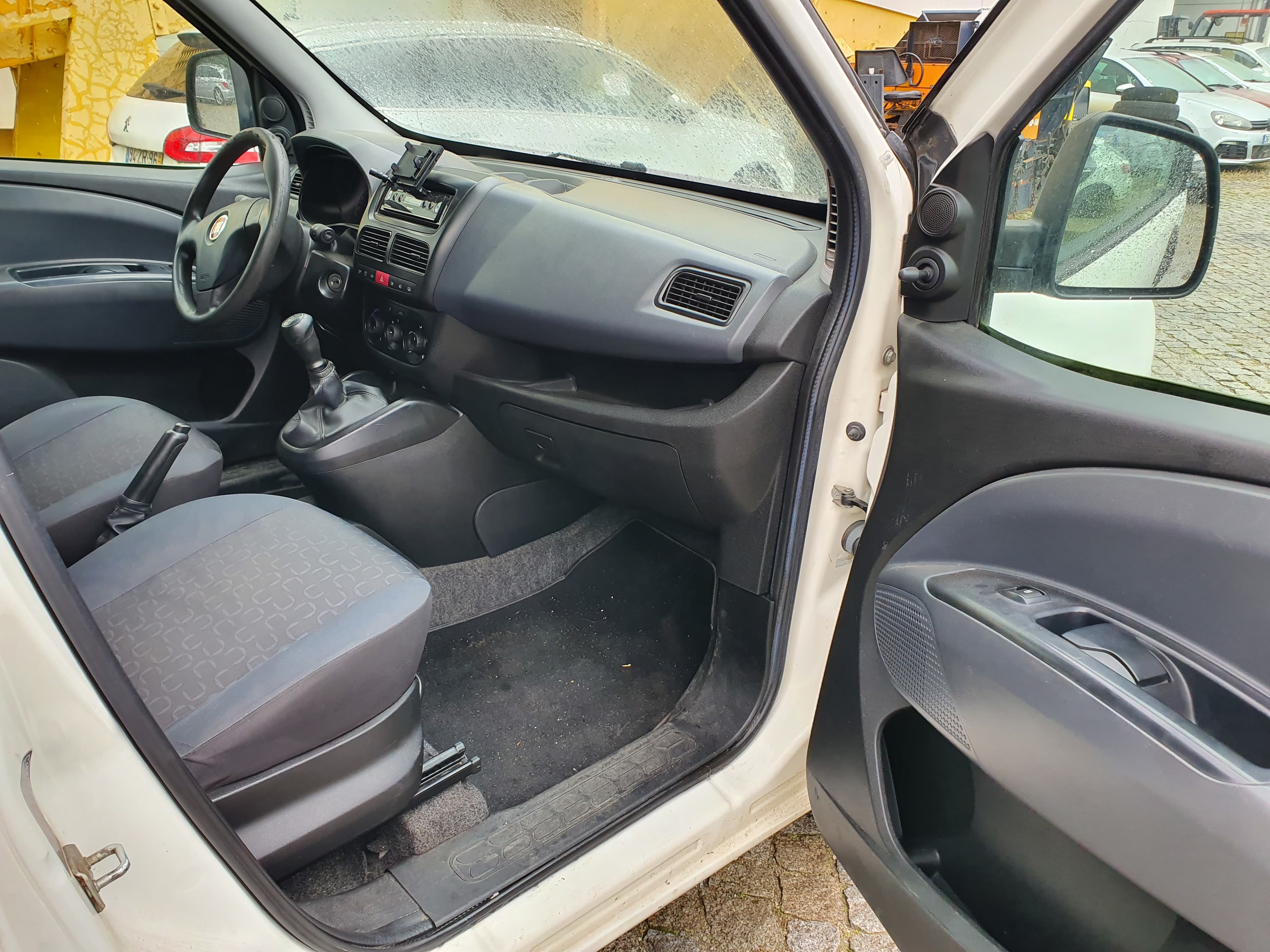 Fiat Doblo · Ano 2012 — imagen 13