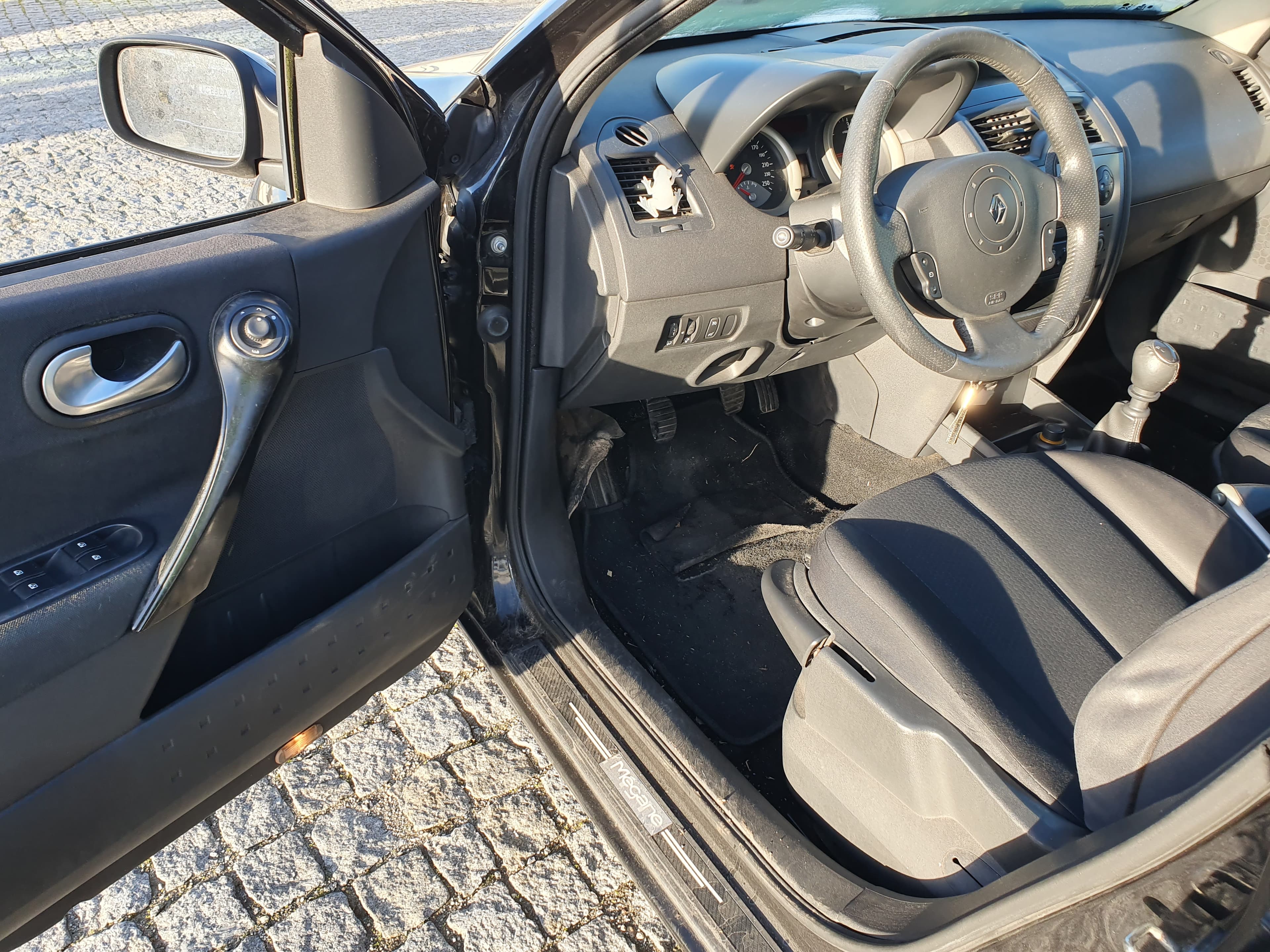 Renault Mégane DCI · Ano 2006 — image 34