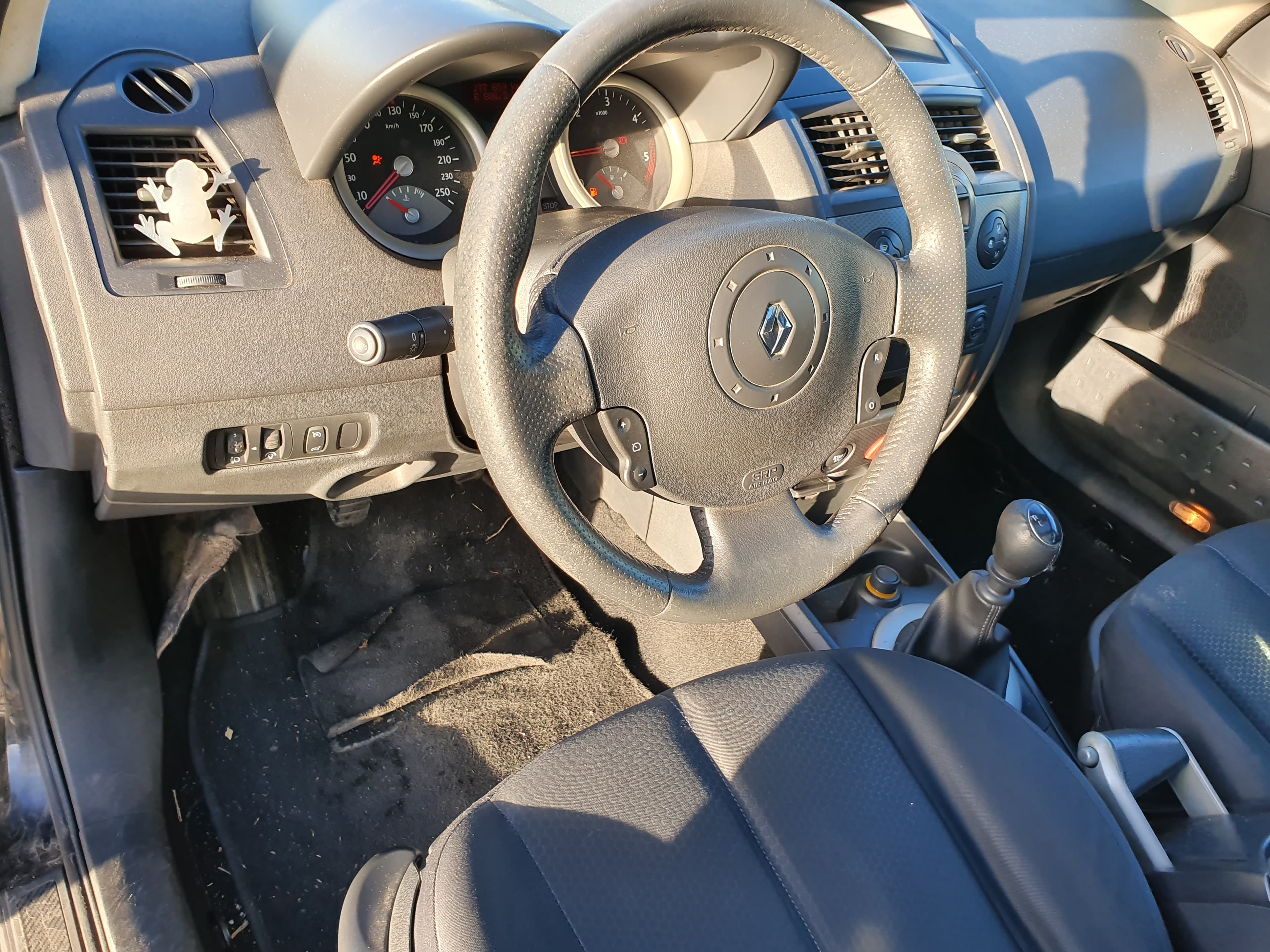 Renault Mégane DCI · Ano 2006 — image 35