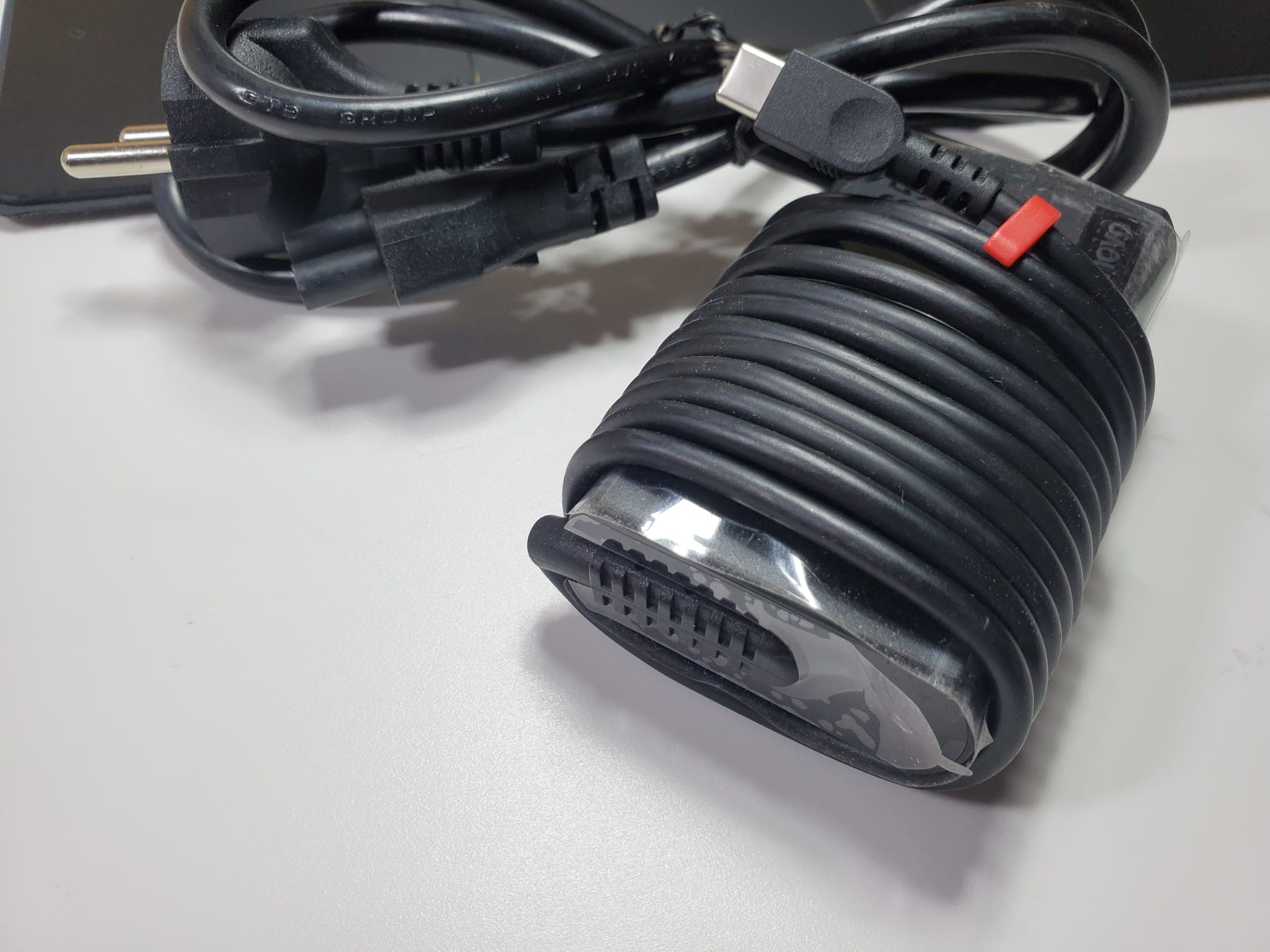 Portátil Lenovo MIIX 720-12IKB — imagen 10