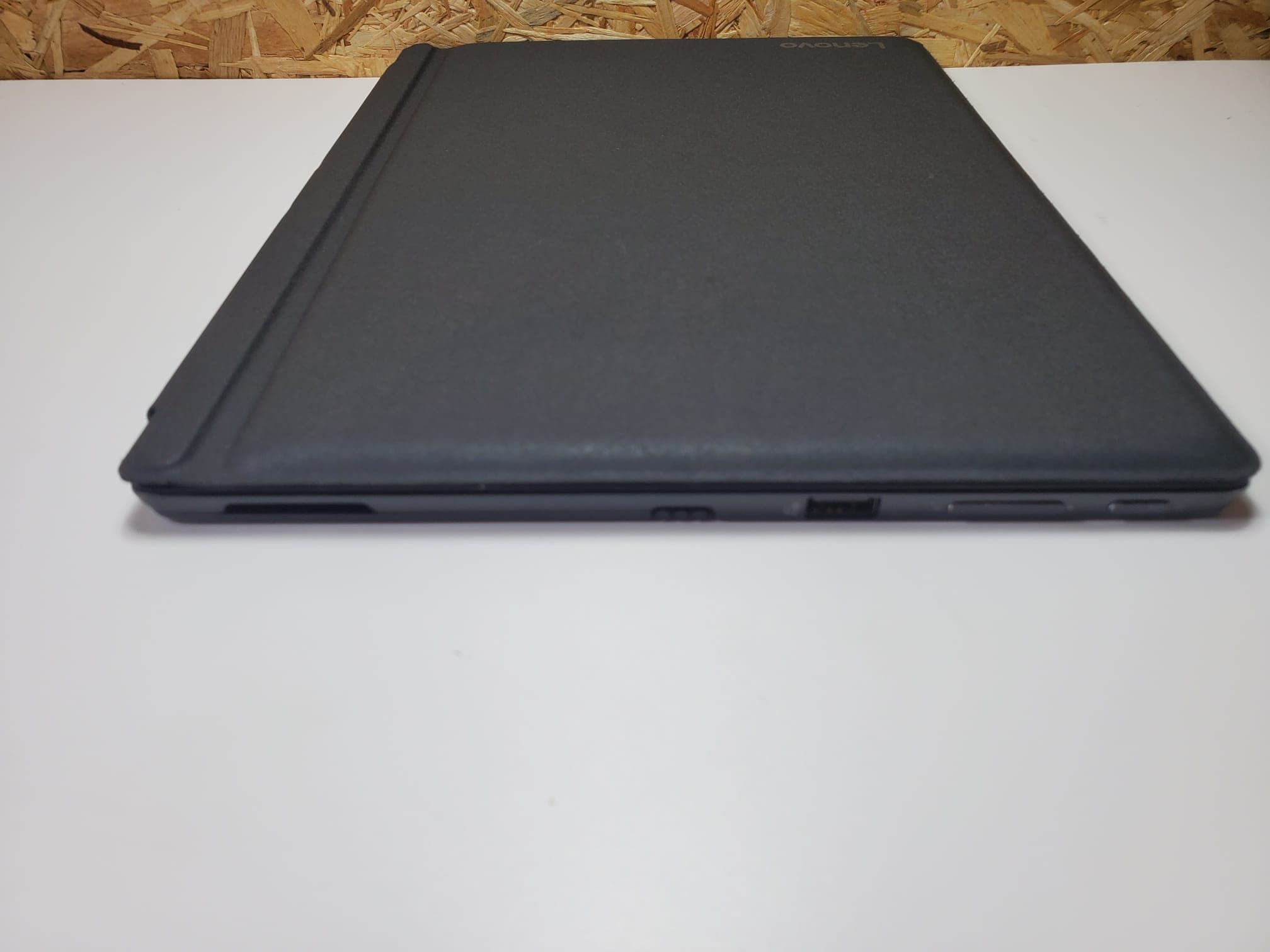 Portátil Lenovo MIIX 720-12IKB — imagen 7