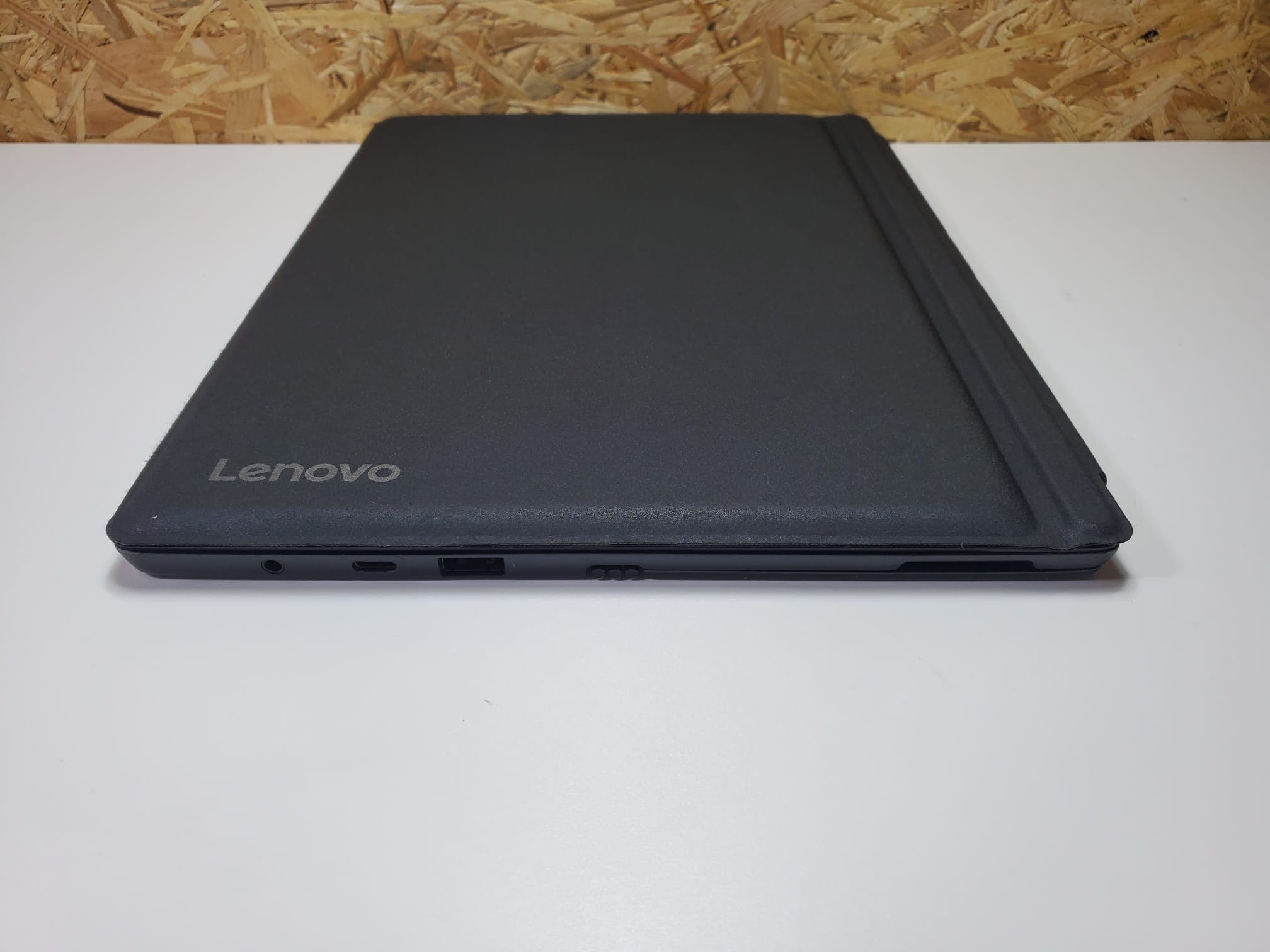 Portátil Lenovo MIIX 720-12IKB — imagen 6