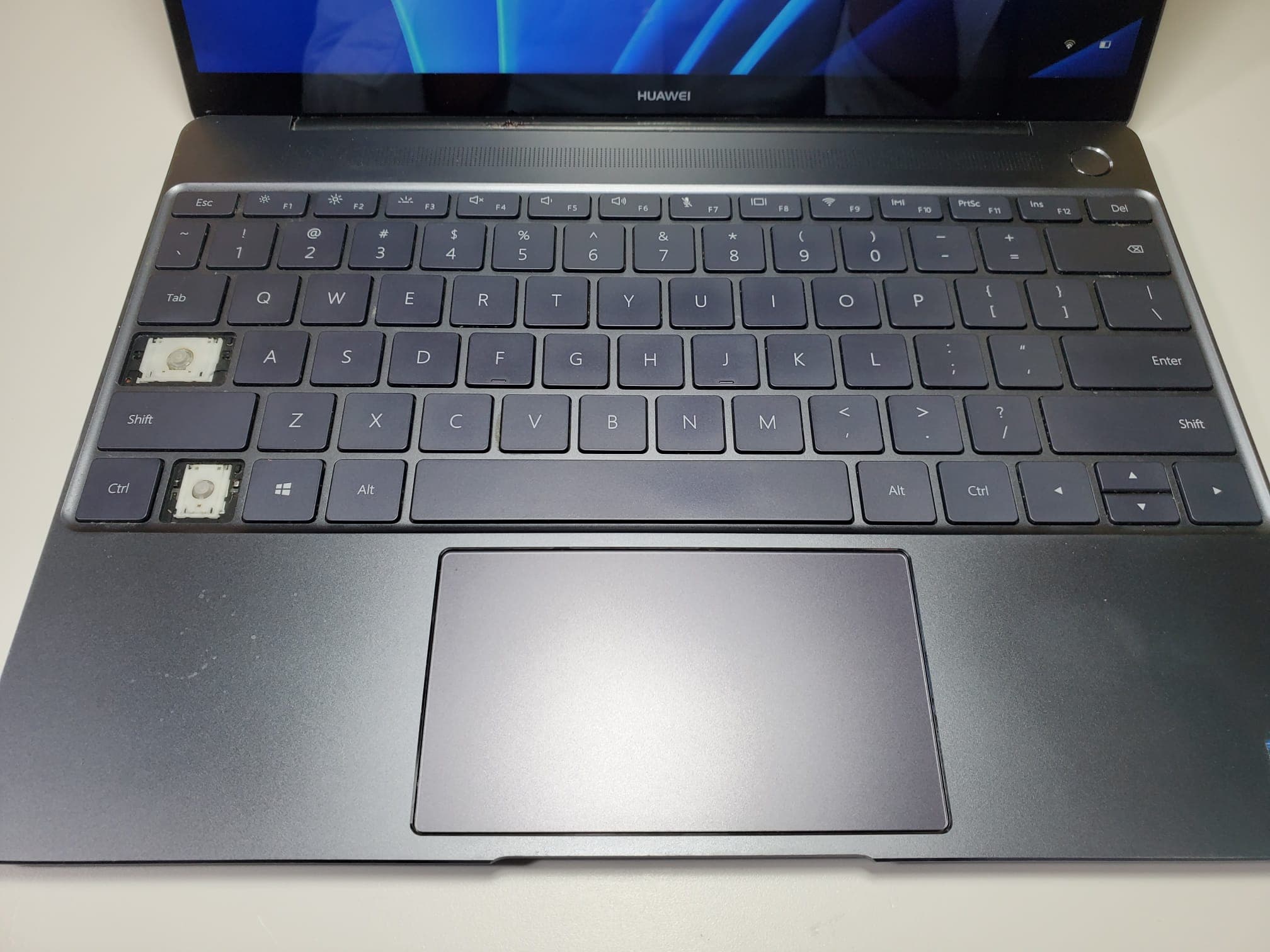 Portátil Huawei Matebook X — imagen 2