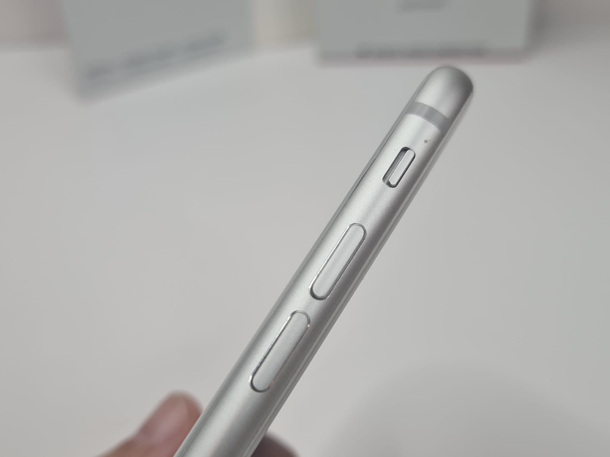 Telemóvel iPhone 8 — image 12