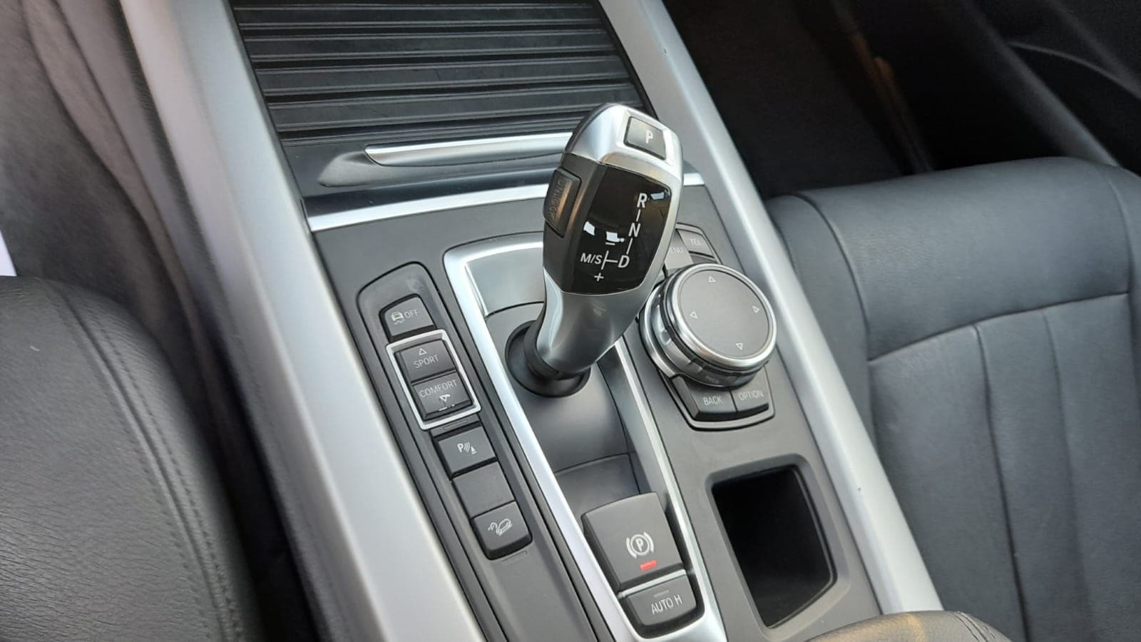 BMW X5 30d · Ano 2015 — imagen 12