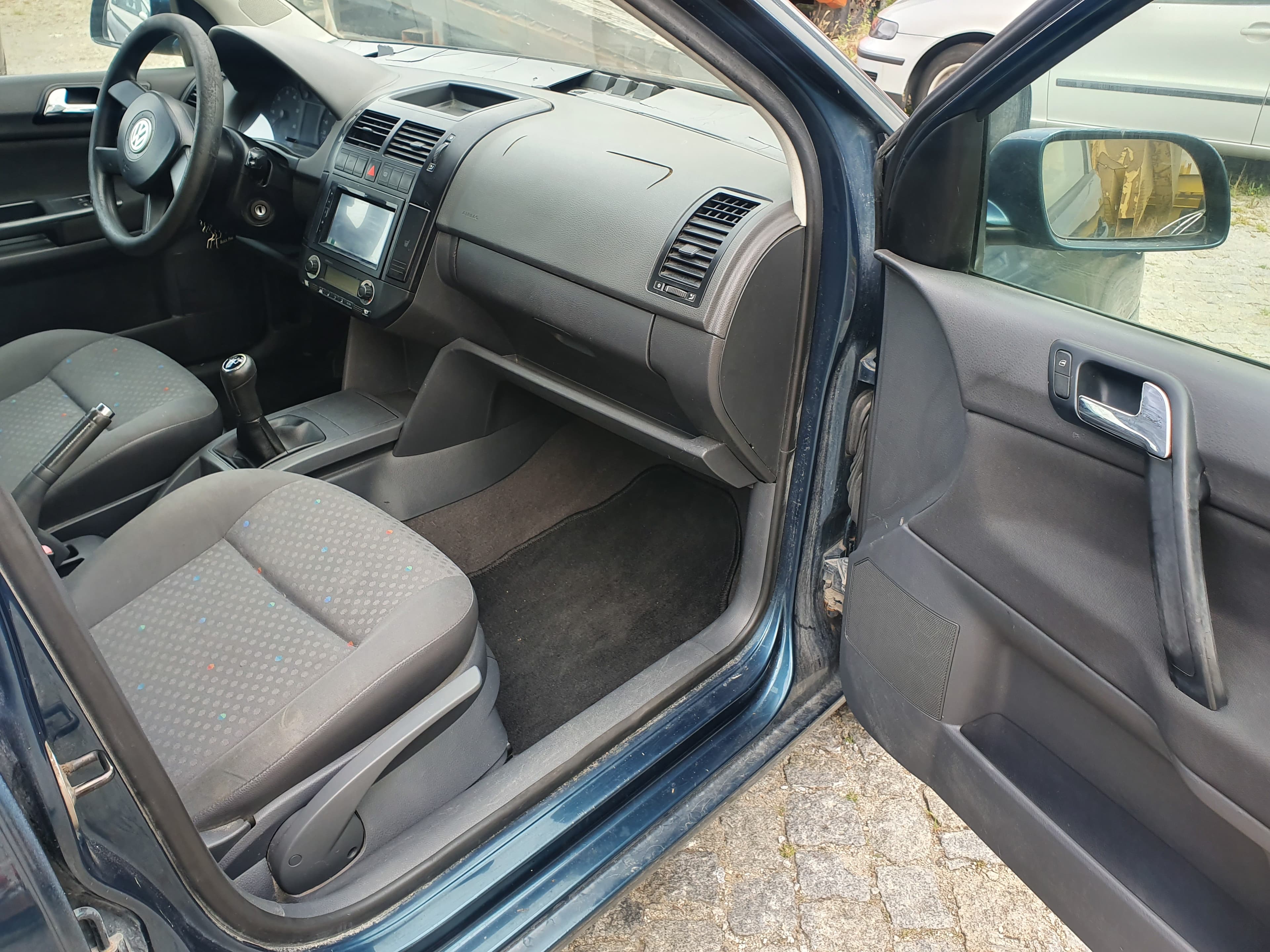 Volkswagen Polo · Ano 2003 — imagen 21