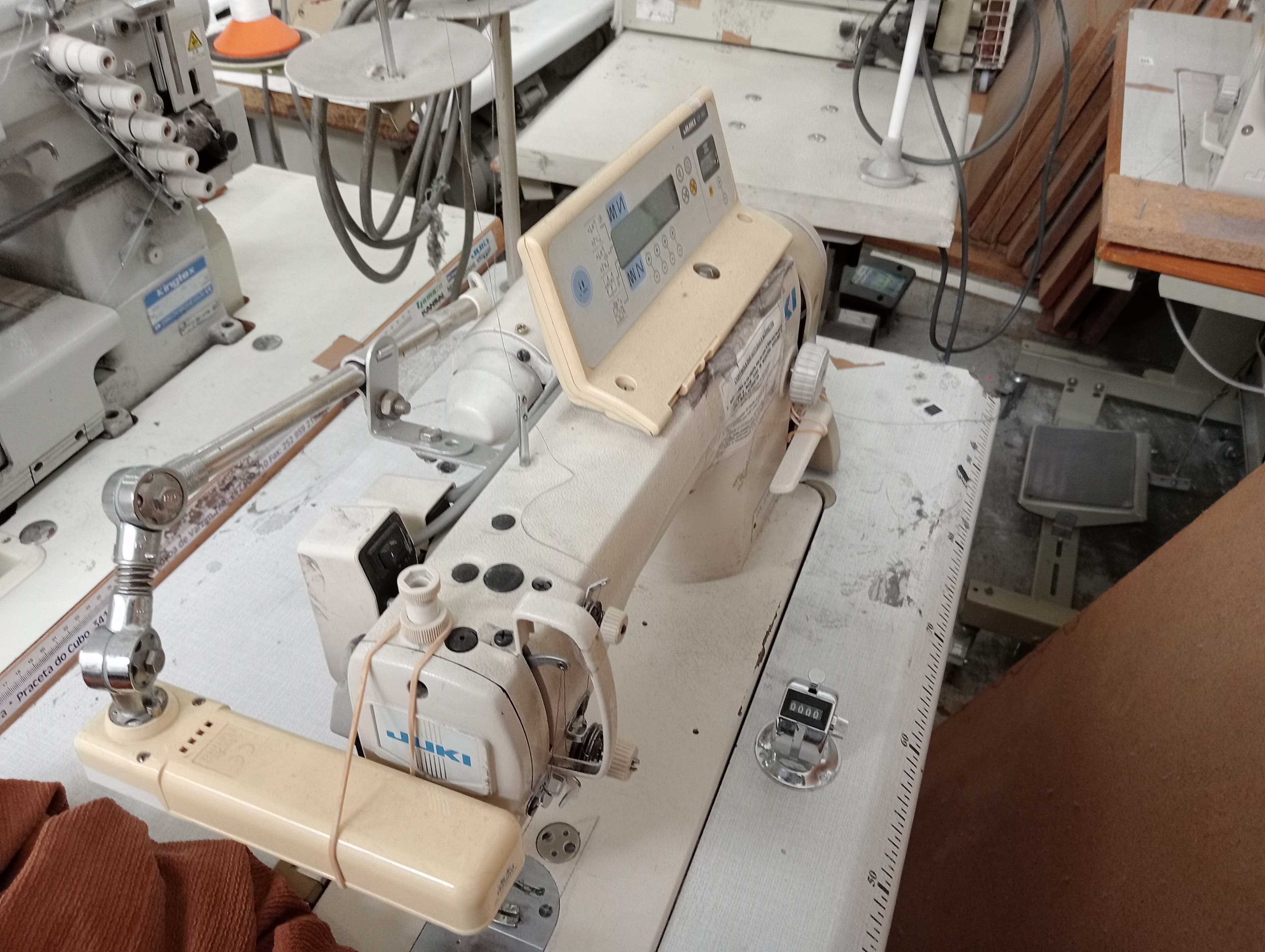 Máquinas de ponto corrido · Máquina de recobrimento — image 14