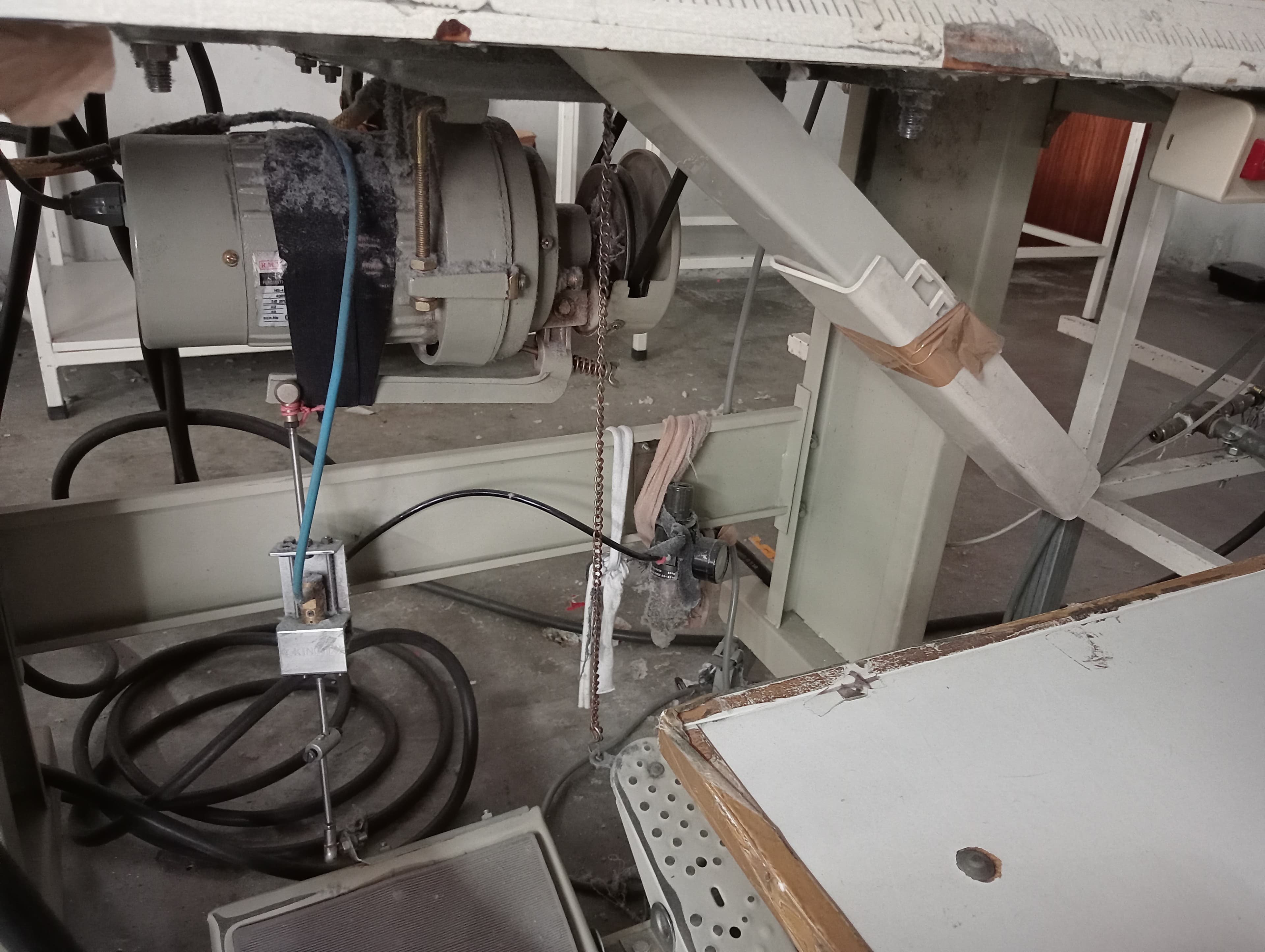 Máquinas de recobrimento + Máquina de corte e cose — imagen 24