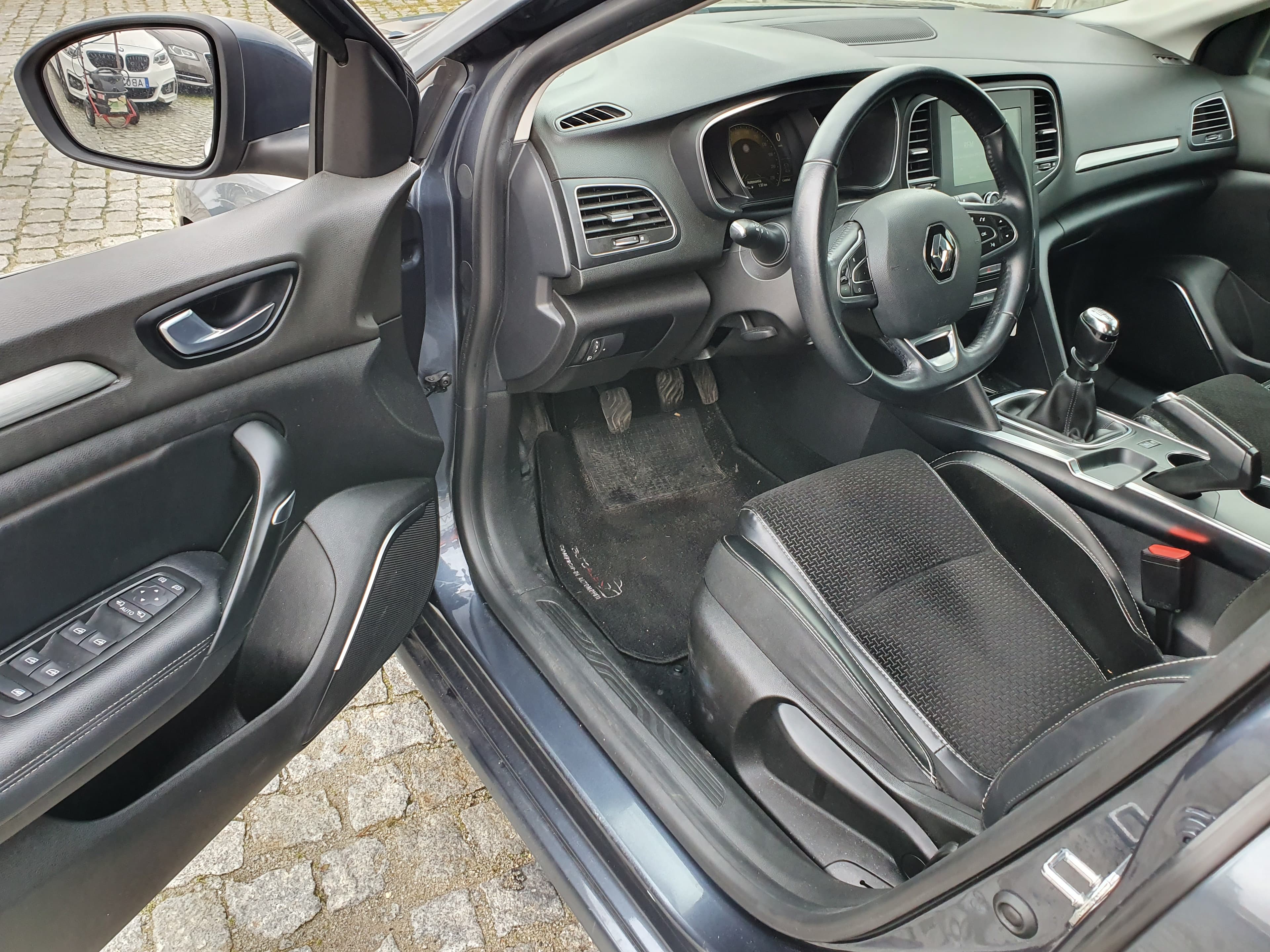 Renault Mégane · Año 2017 — imagen 31