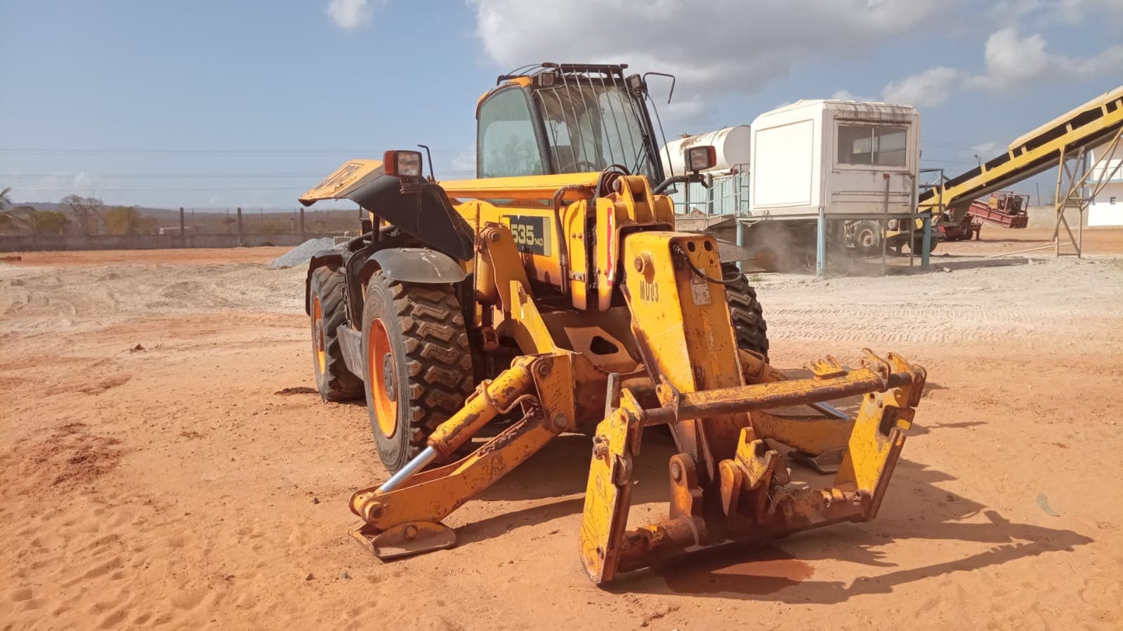 Telescopic JCB 535 — image 4