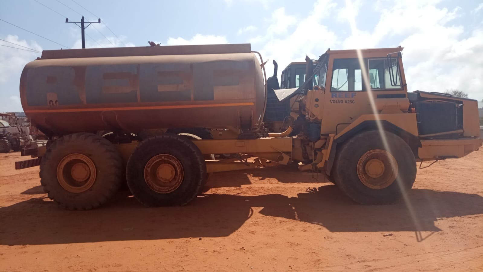 Water Truck Volvo A25C — imagem 9